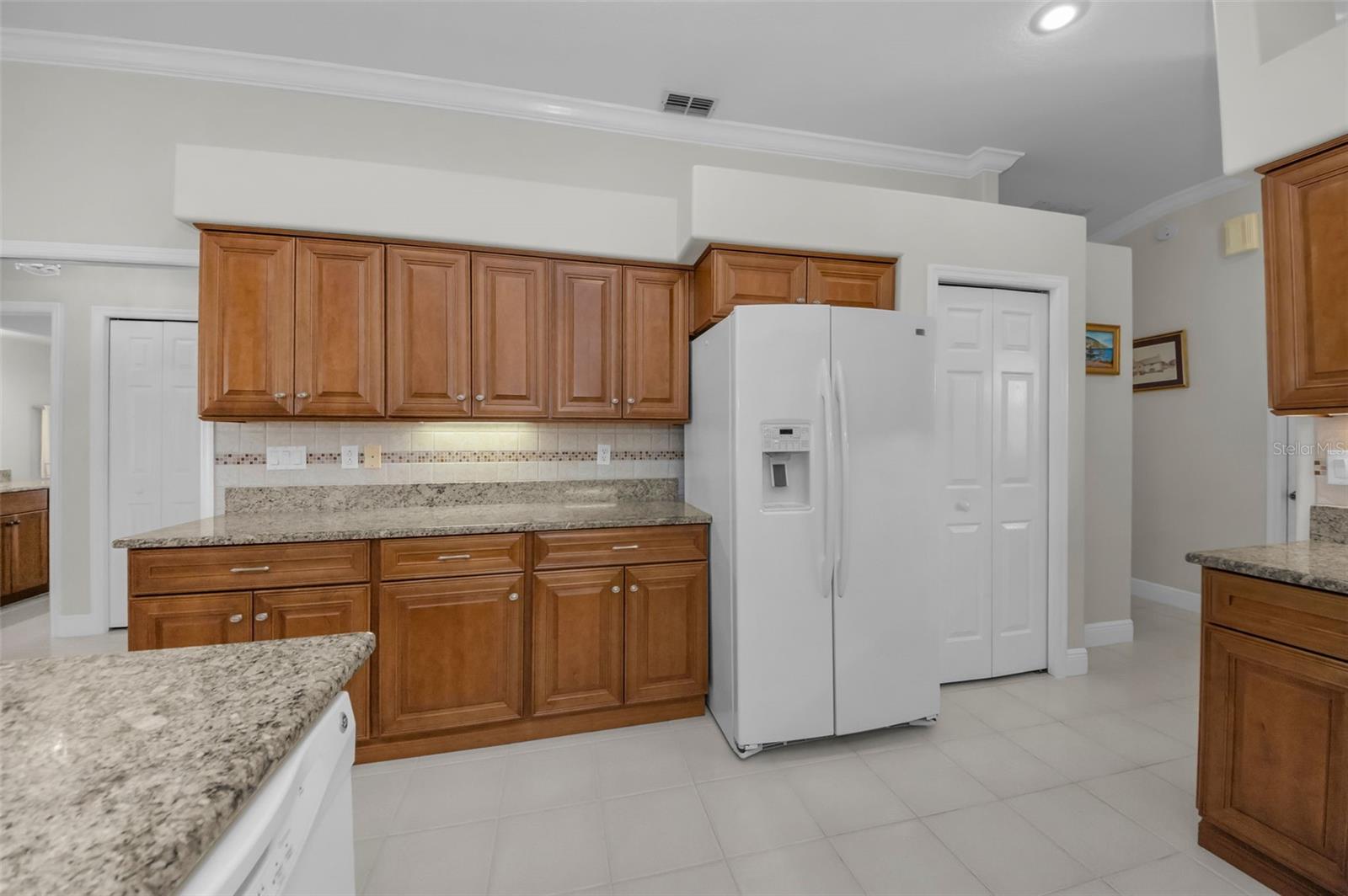 Image 21 of 54 For 1860 Kinsmere Drive