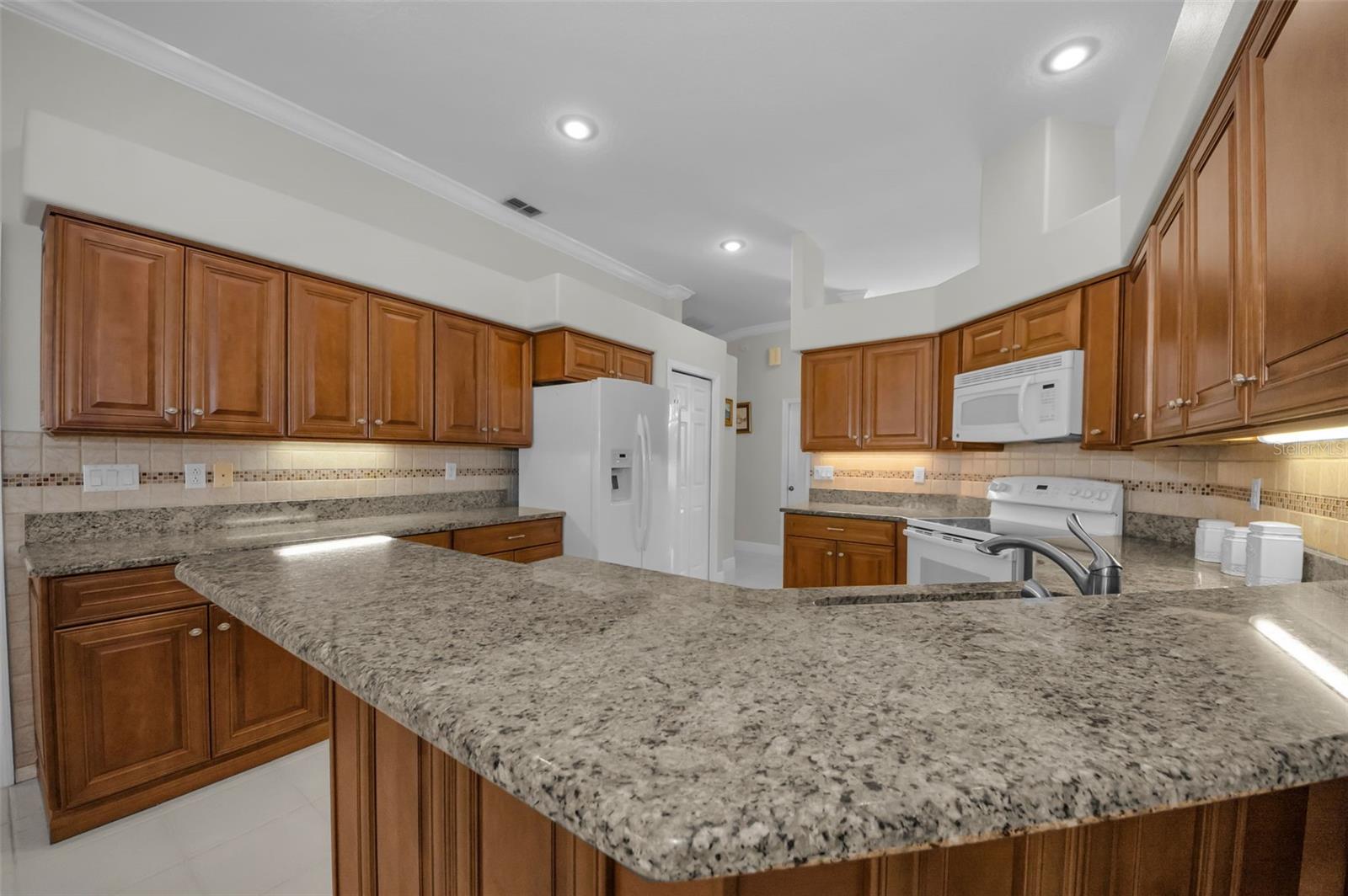 Image 23 of 54 For 1860 Kinsmere Drive