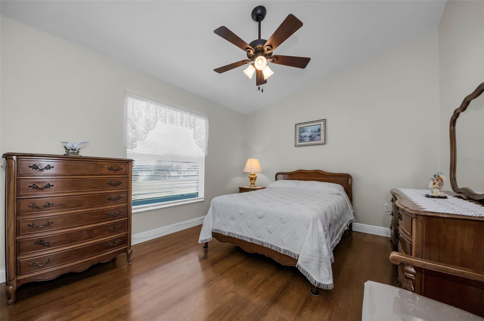 Image 26 of 54 For 1860 Kinsmere Drive