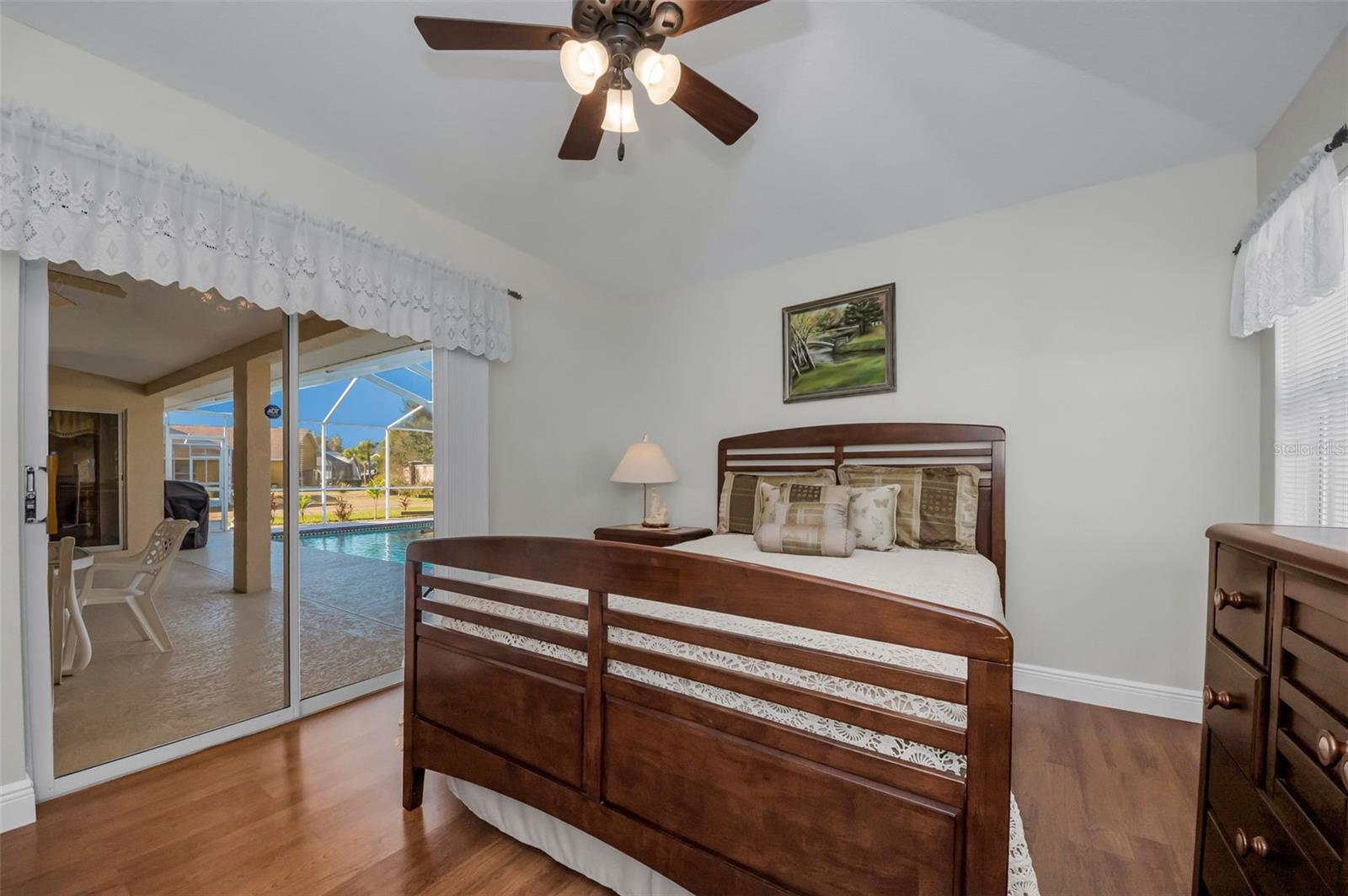 Image 29 of 54 For 1860 Kinsmere Drive