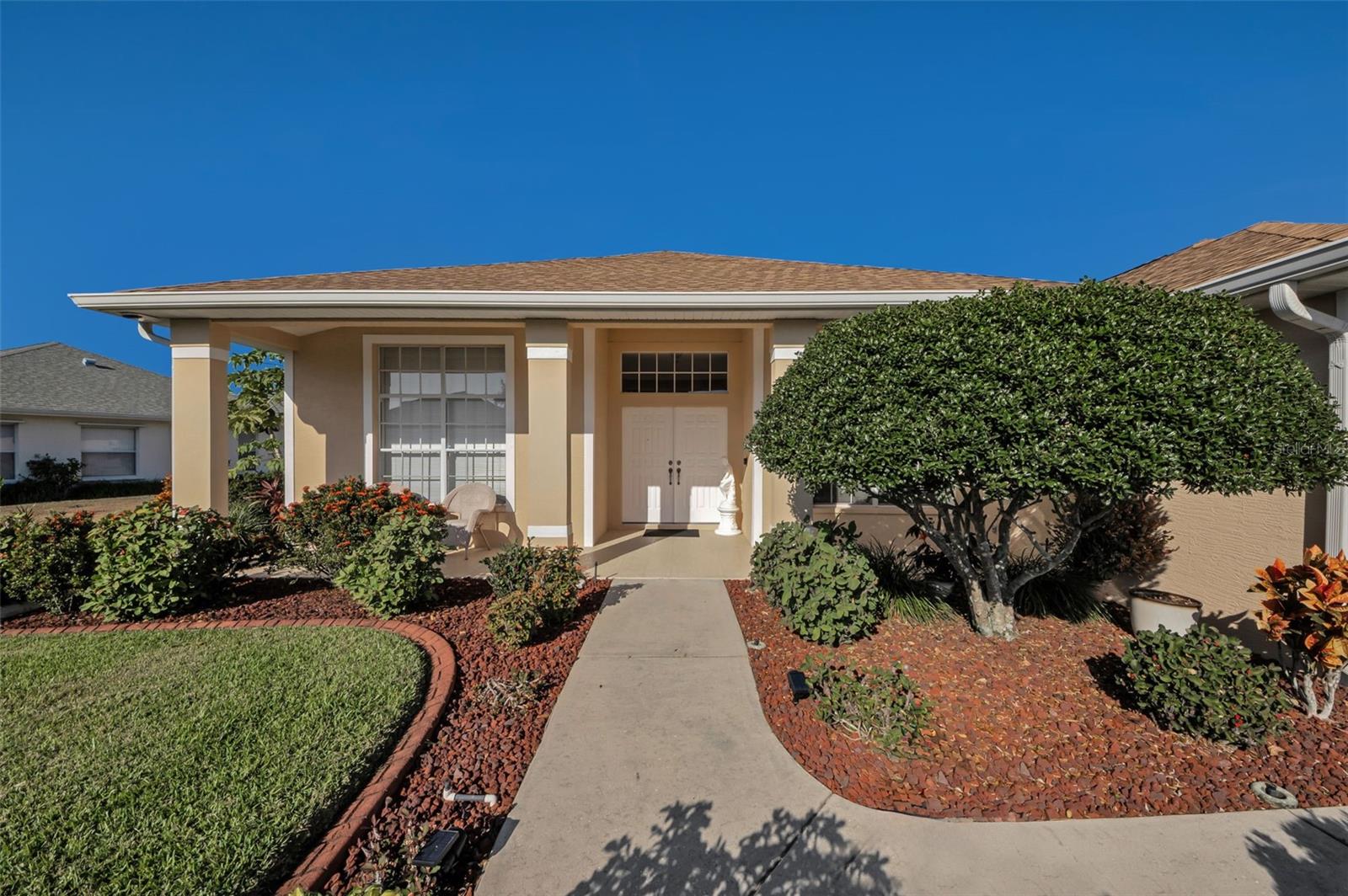 Image 3 of 54 For 1860 Kinsmere Drive