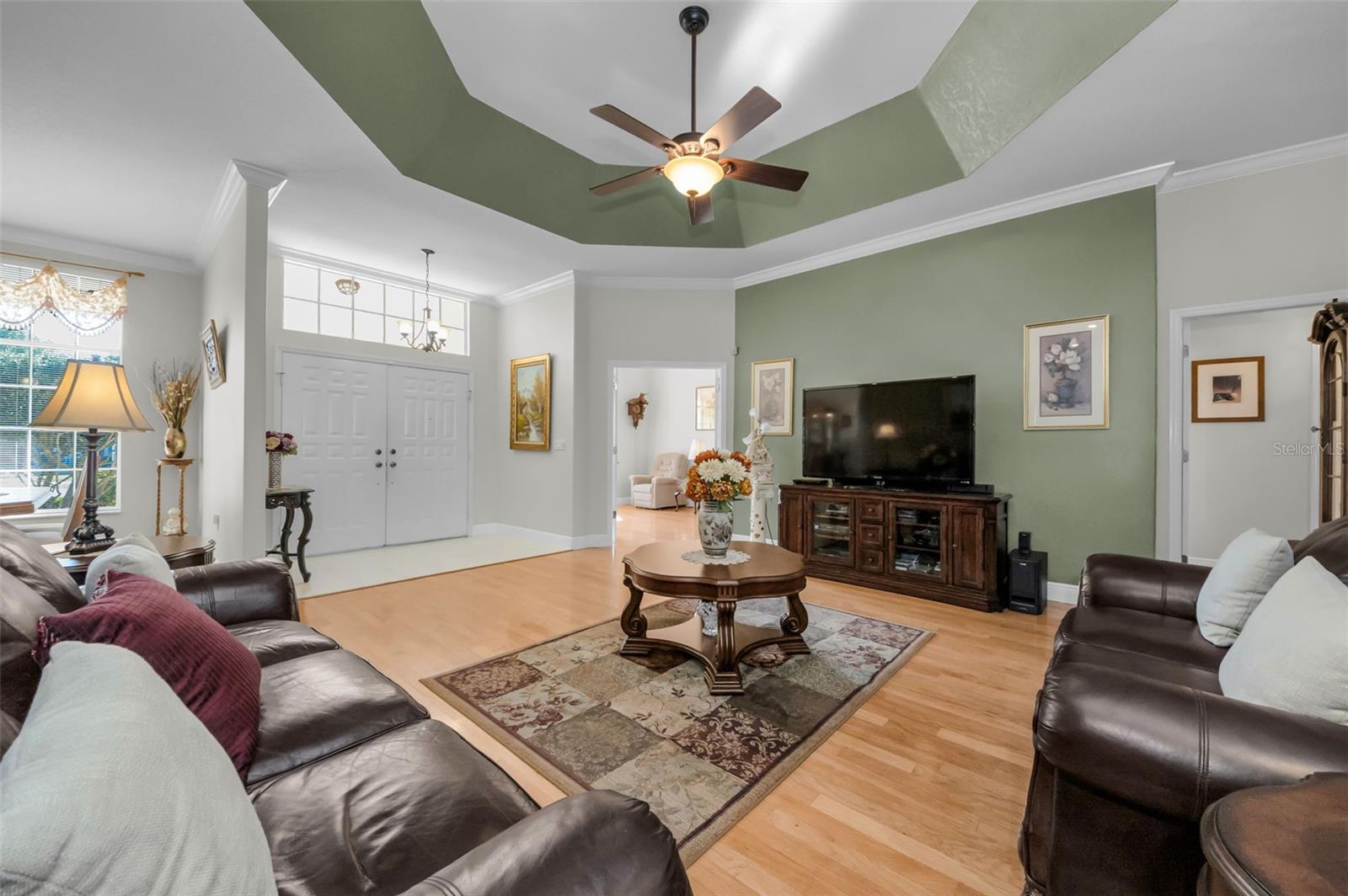 Image 8 of 54 For 1860 Kinsmere Drive