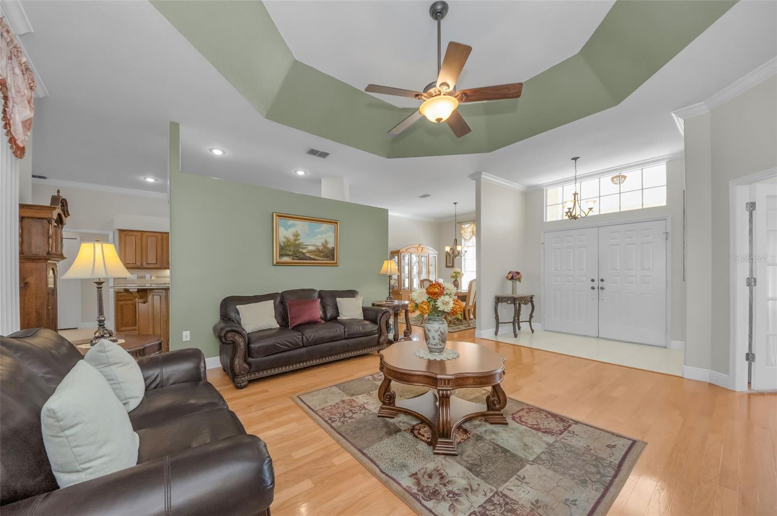 Image 9 of 54 For 1860 Kinsmere Drive