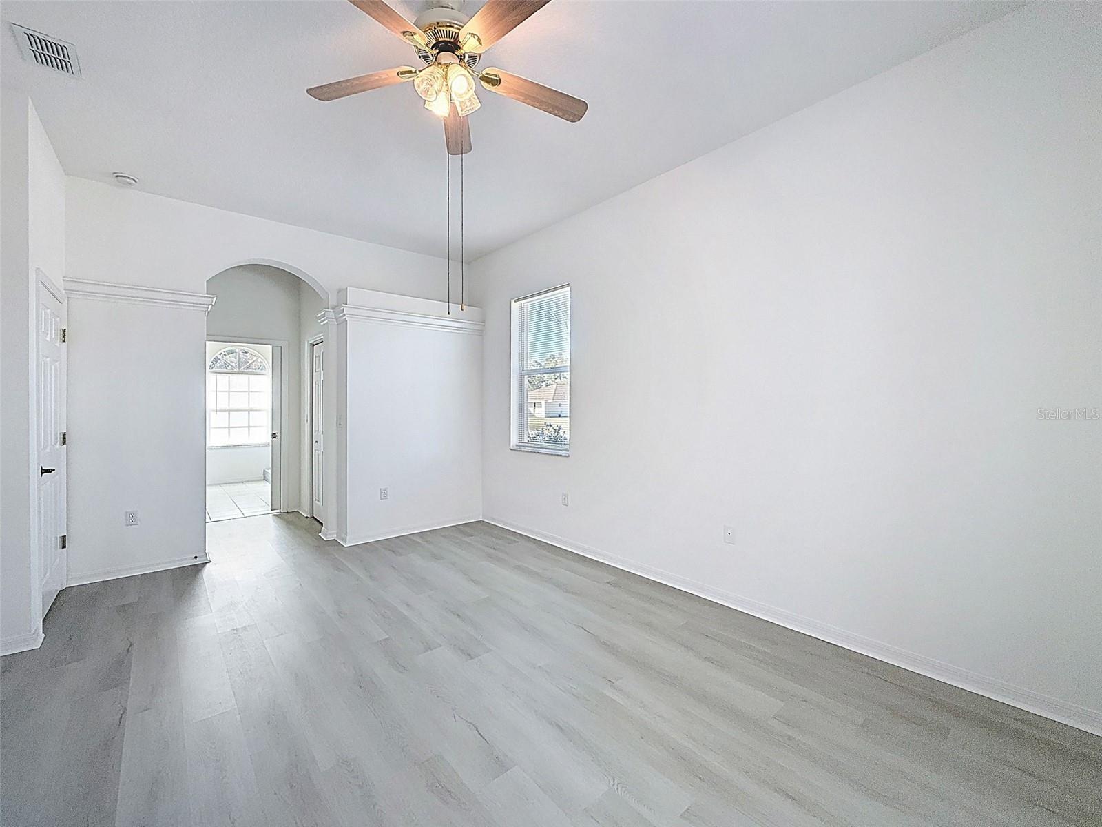 Image 14 of 57 For 11345 Long Hill Court