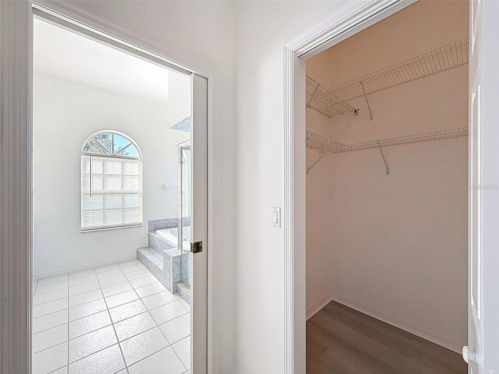 Image 16 of 57 For 11345 Long Hill Court