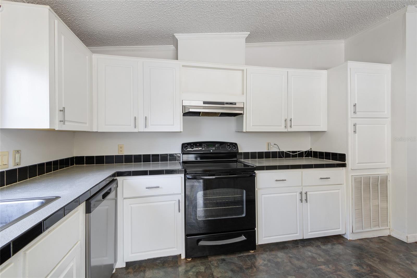 Image 31 of 49 For 4912 Miley Road