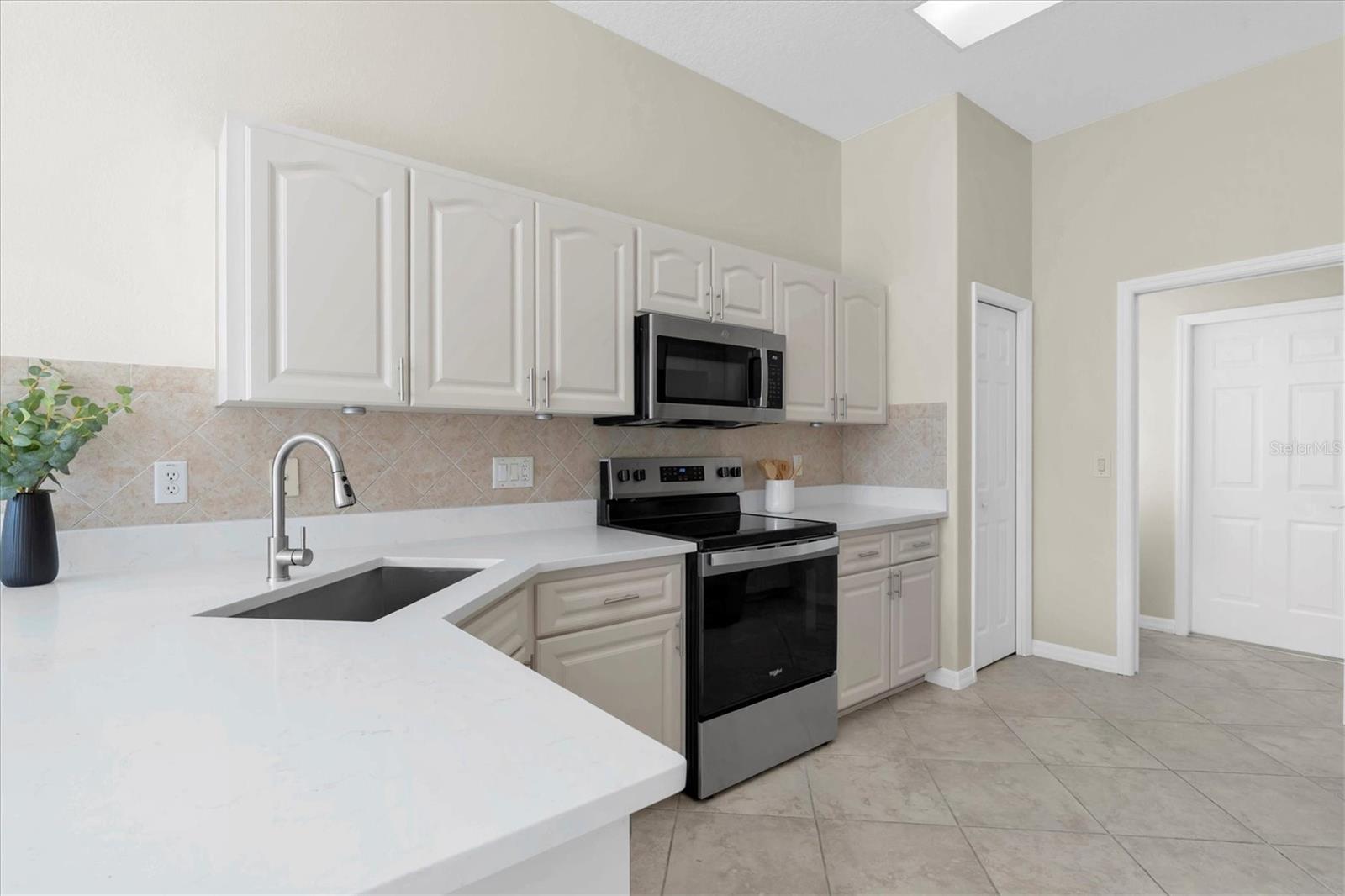 Image 10 of 32 For 11520 Lounds Court