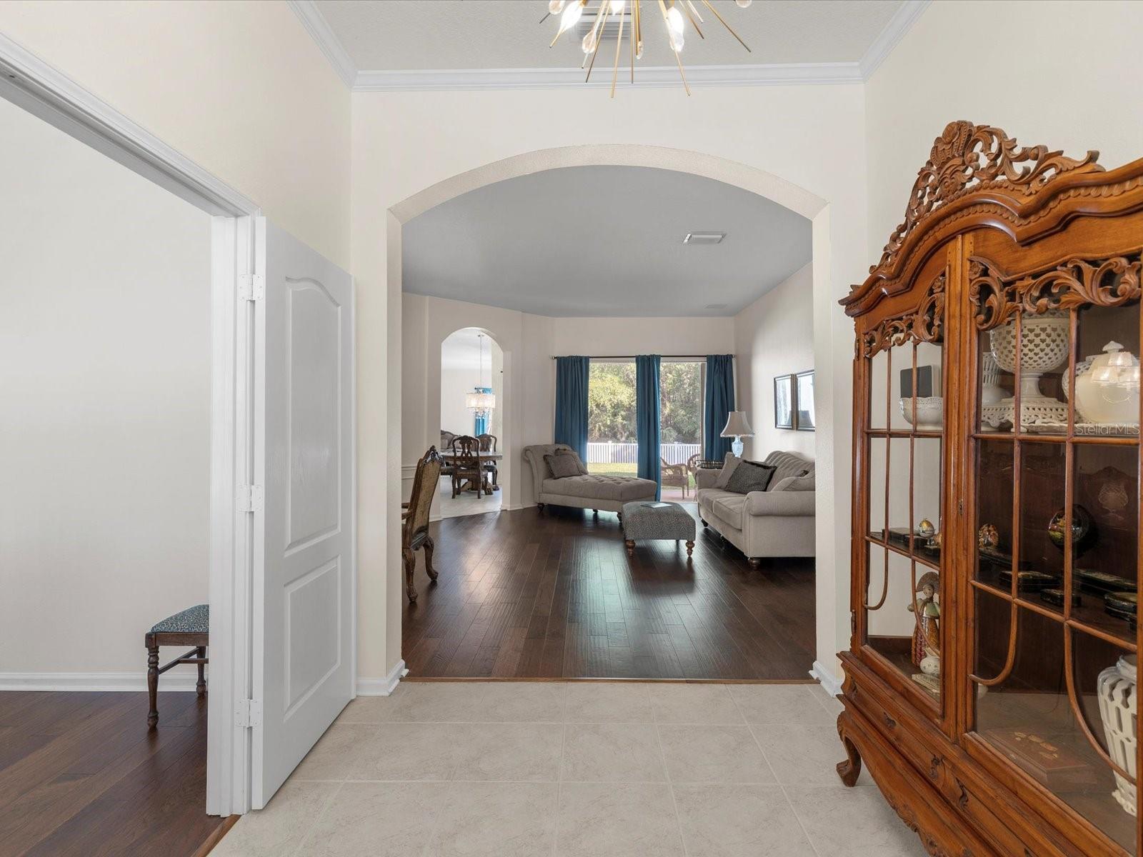 Image 14 of 100 For 26249 Sword Dancer Drive