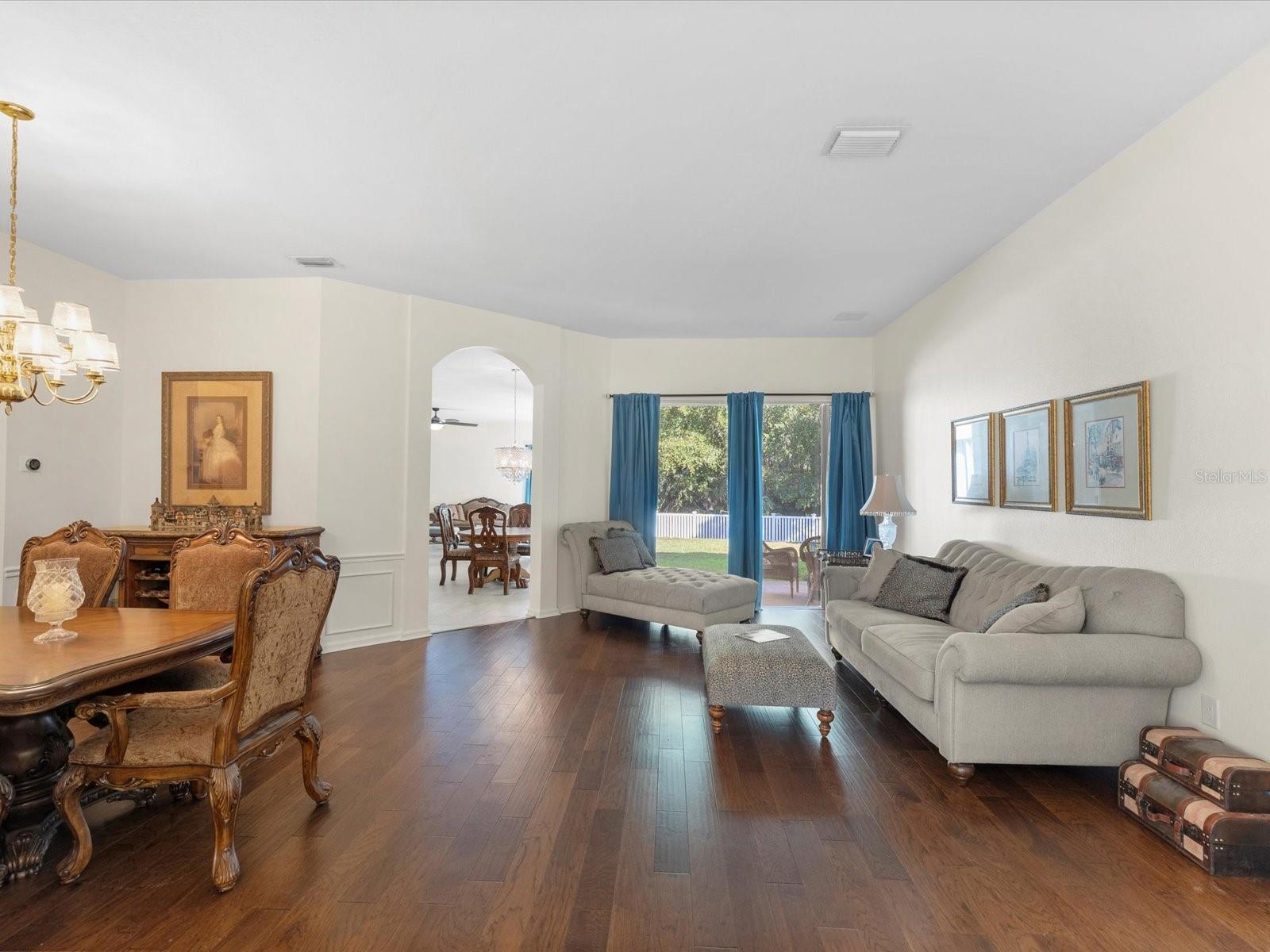 Image 15 of 100 For 26249 Sword Dancer Drive