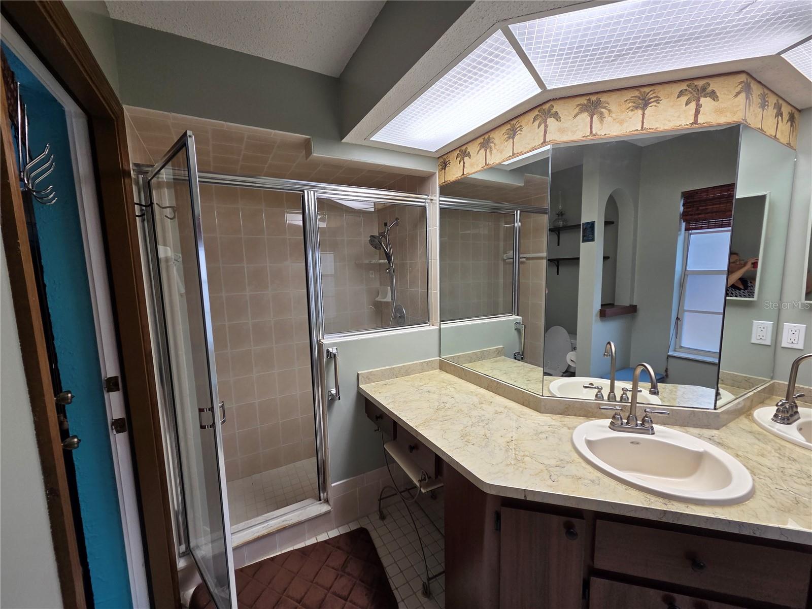 Image 19 of 28 For 7605 Landmark Drive