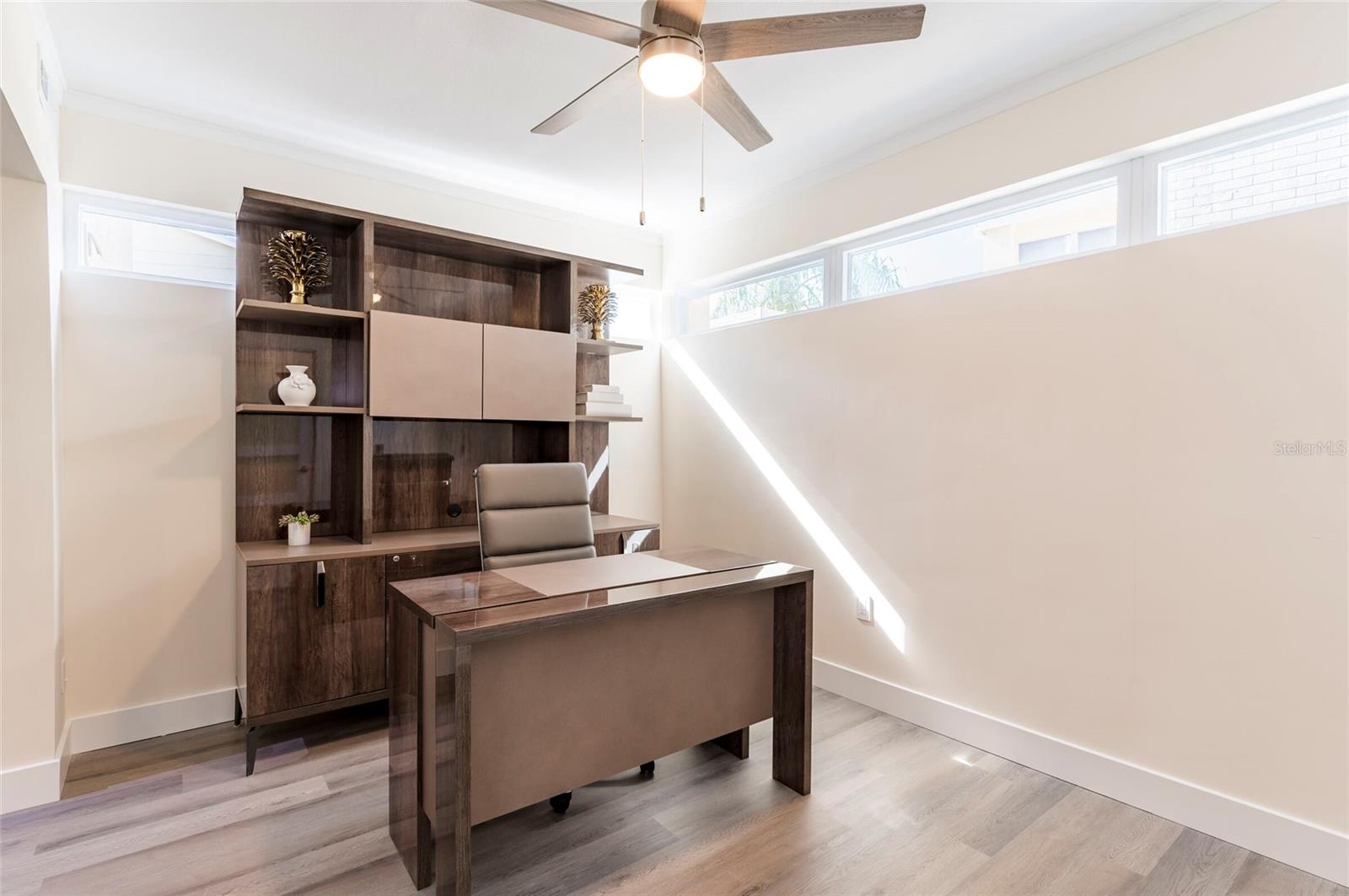 Image 13 of 35 For 1050 Rafael Boulevard Ne 1