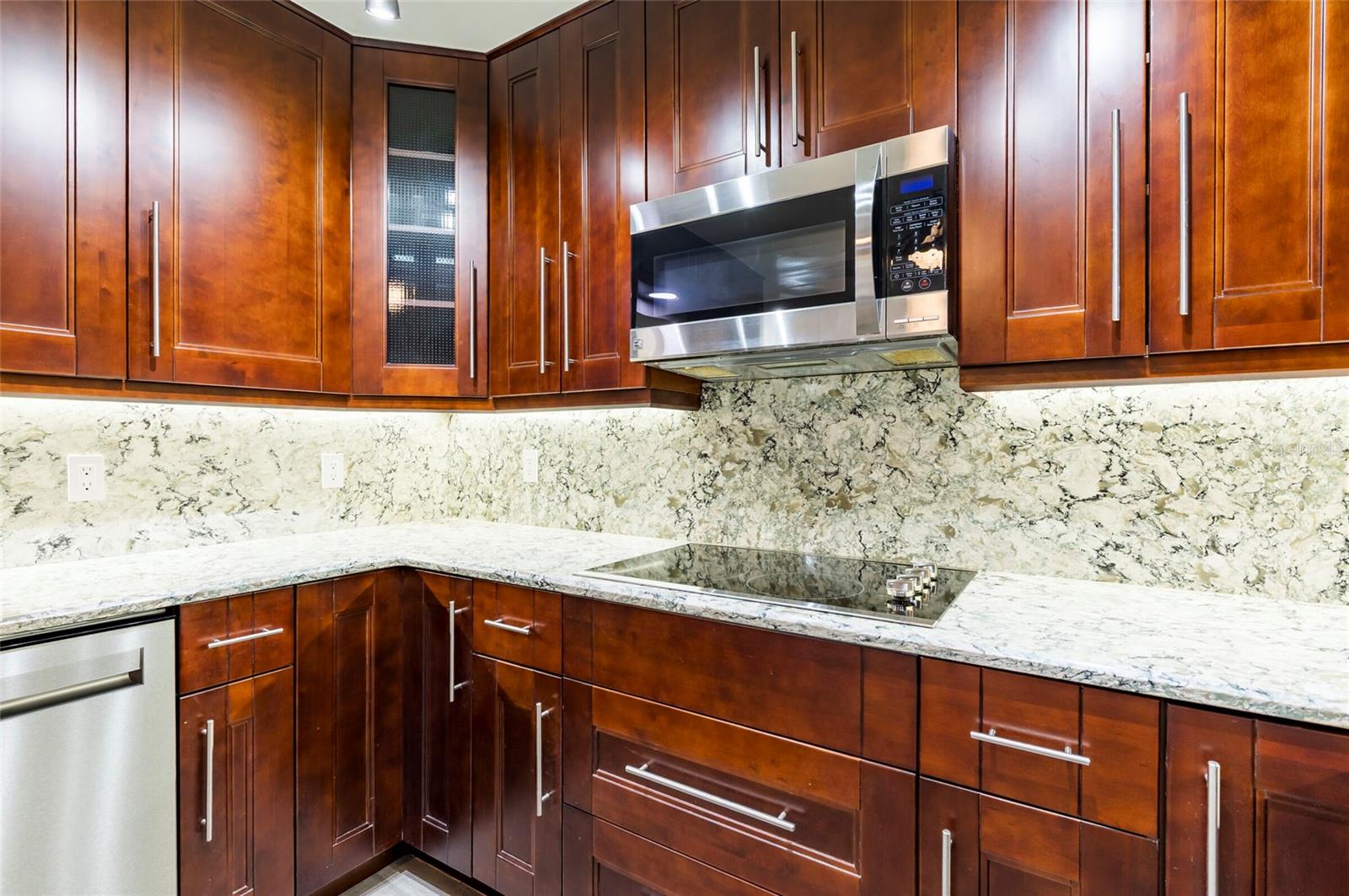 Image 20 of 35 For 1050 Rafael Boulevard Ne 1