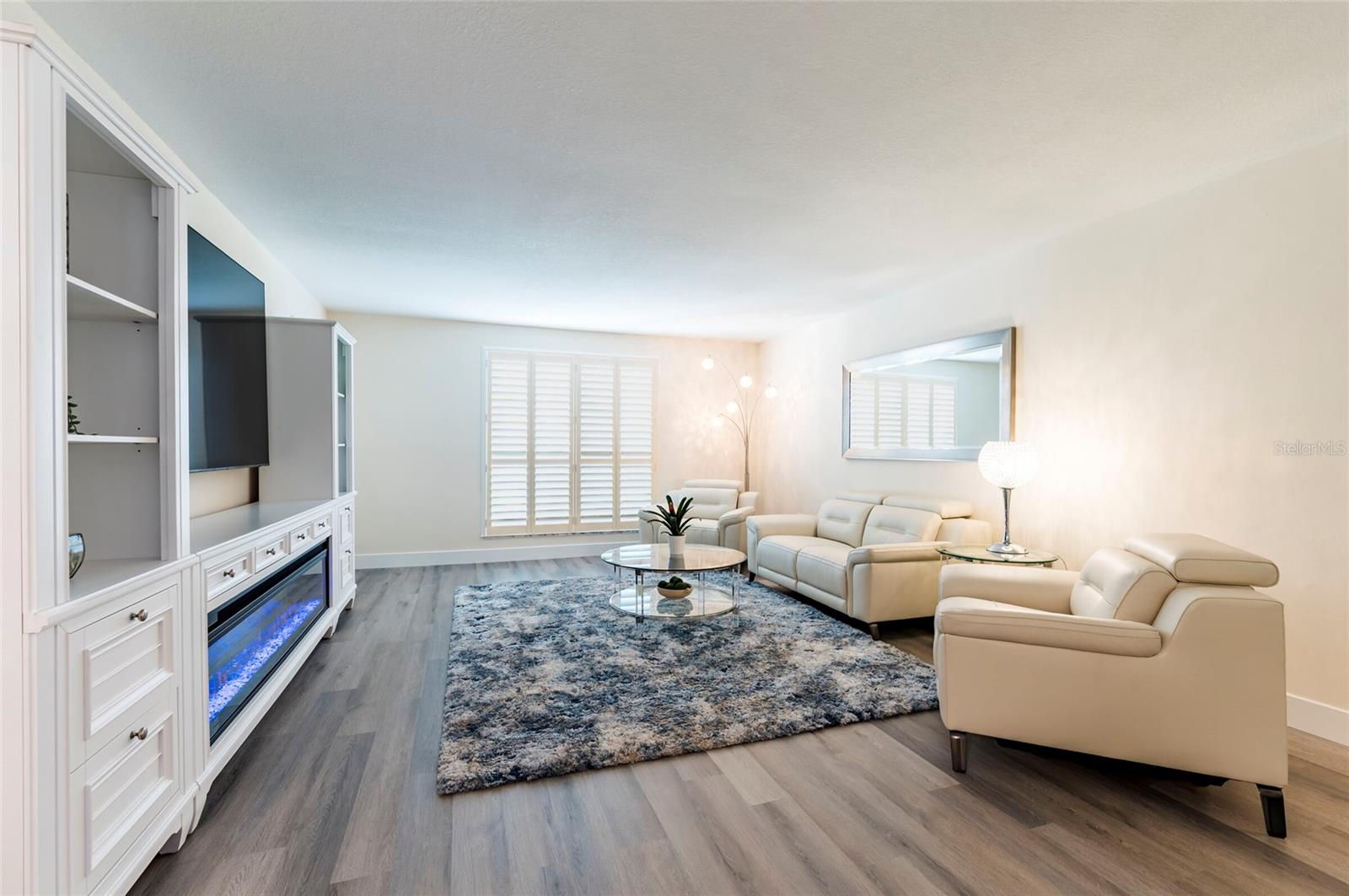 Image 23 of 35 For 1050 Rafael Boulevard Ne 1