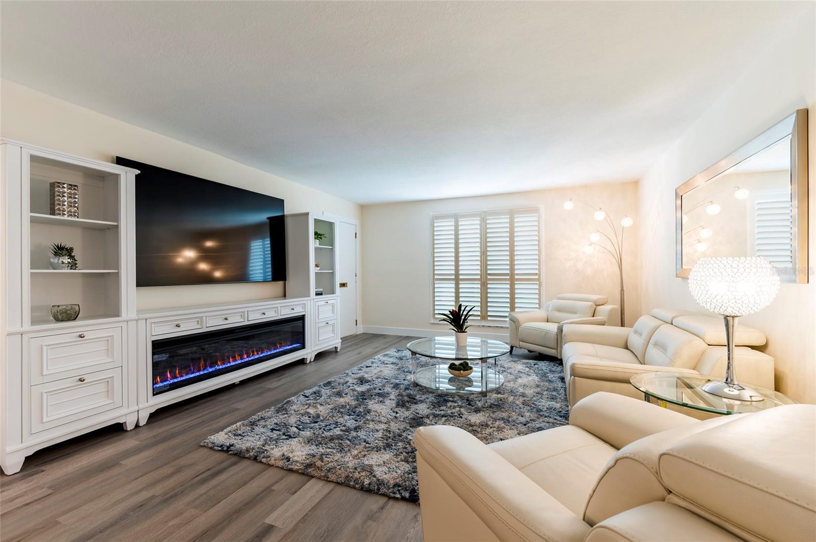 Image 24 of 35 For 1050 Rafael Boulevard Ne 1