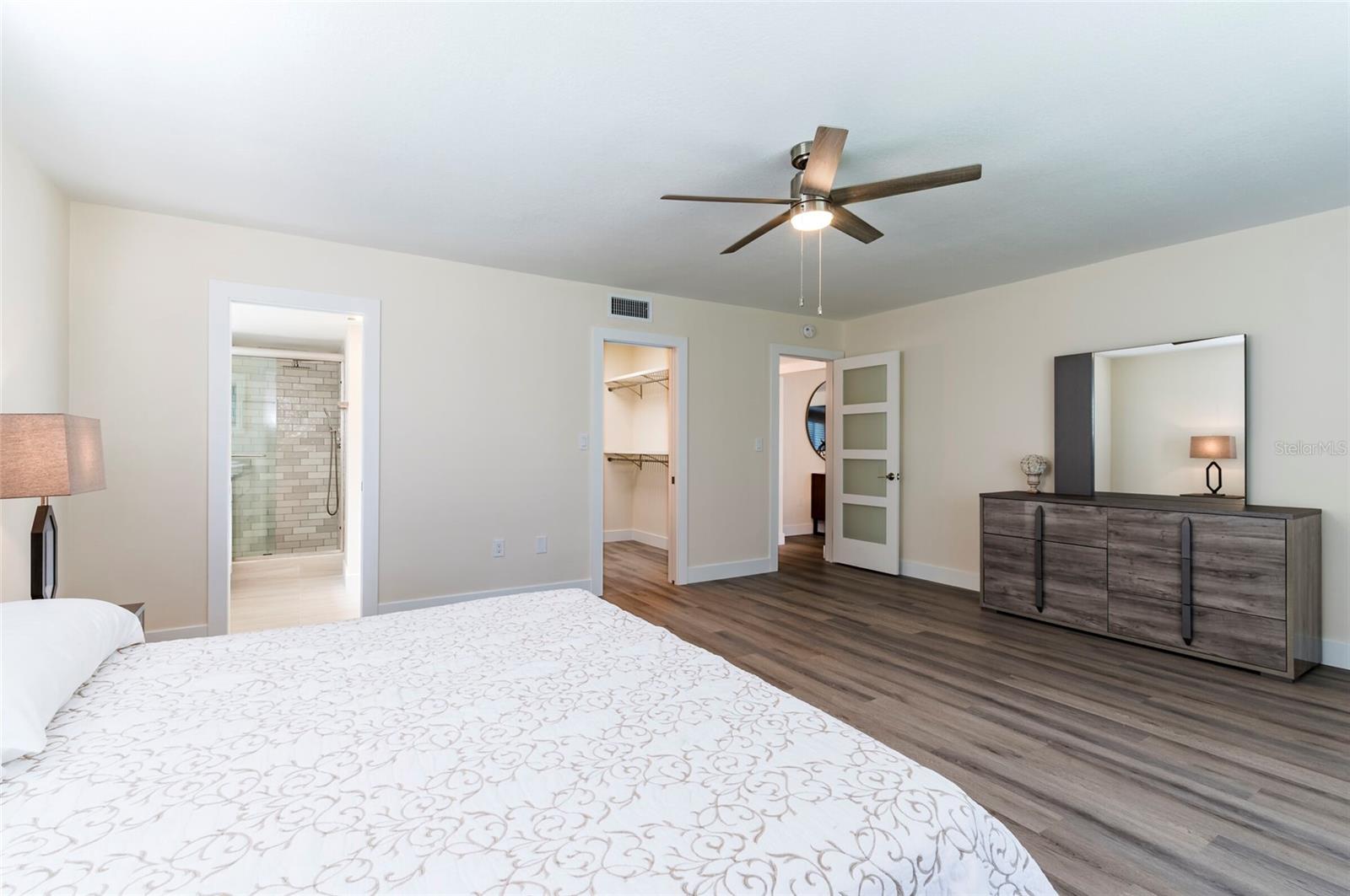 Image 27 of 35 For 1050 Rafael Boulevard Ne 1