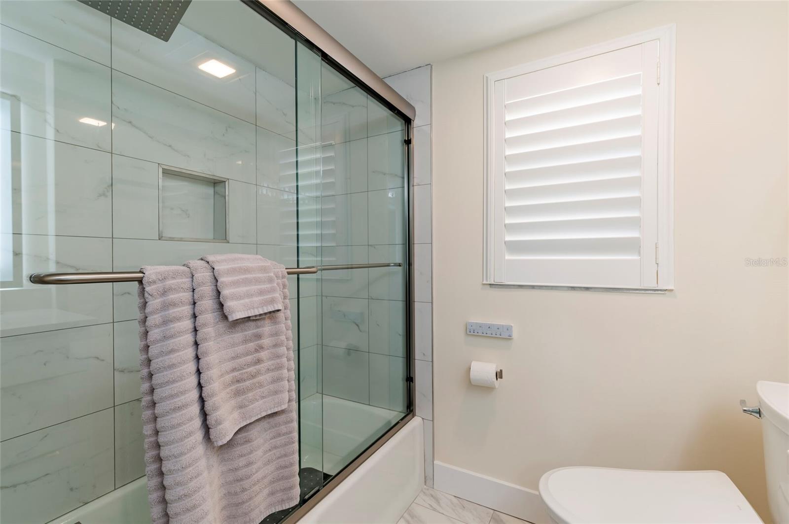 Image 35 of 35 For 1050 Rafael Boulevard Ne 1