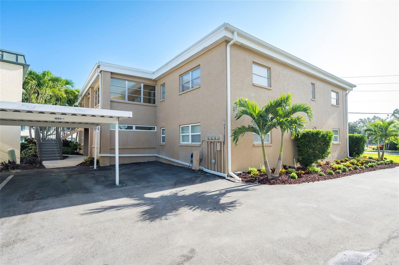 Image 5 of 35 For 1050 Rafael Boulevard Ne 1