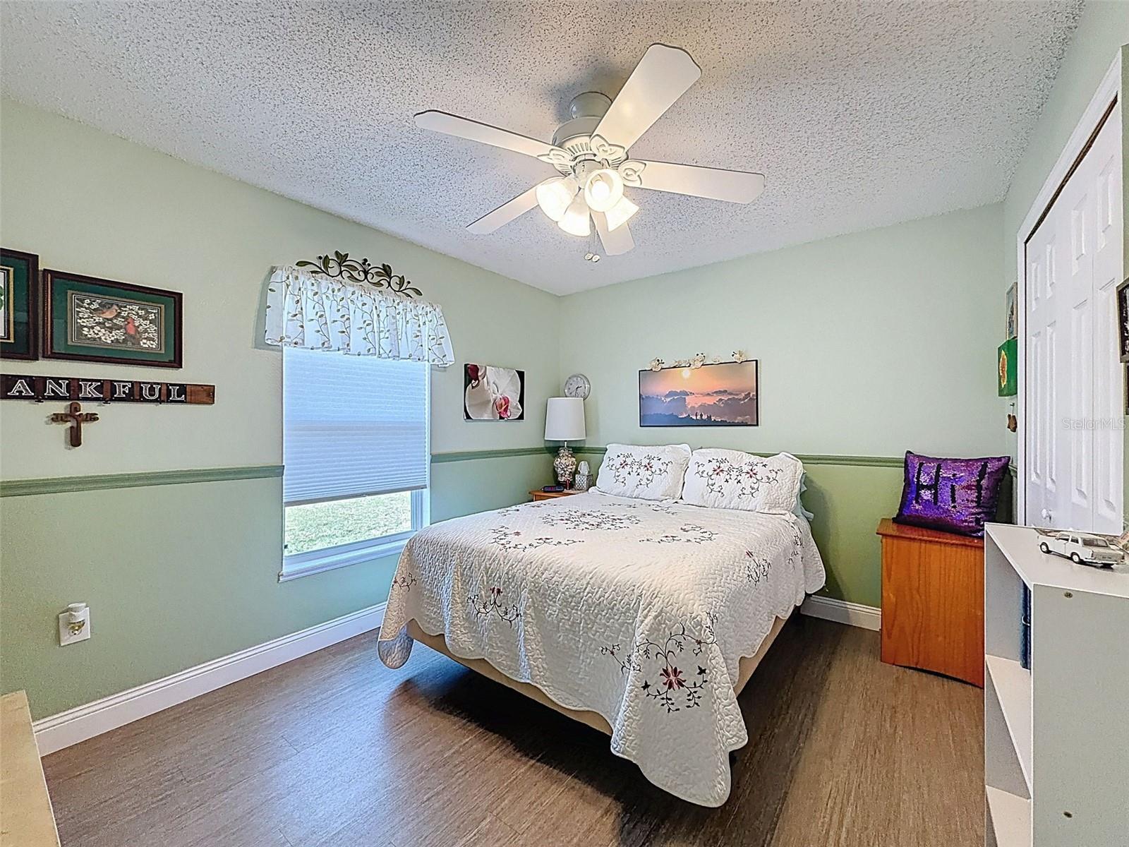 Listing photo id 17 for 2370 Bonkirk Avenue