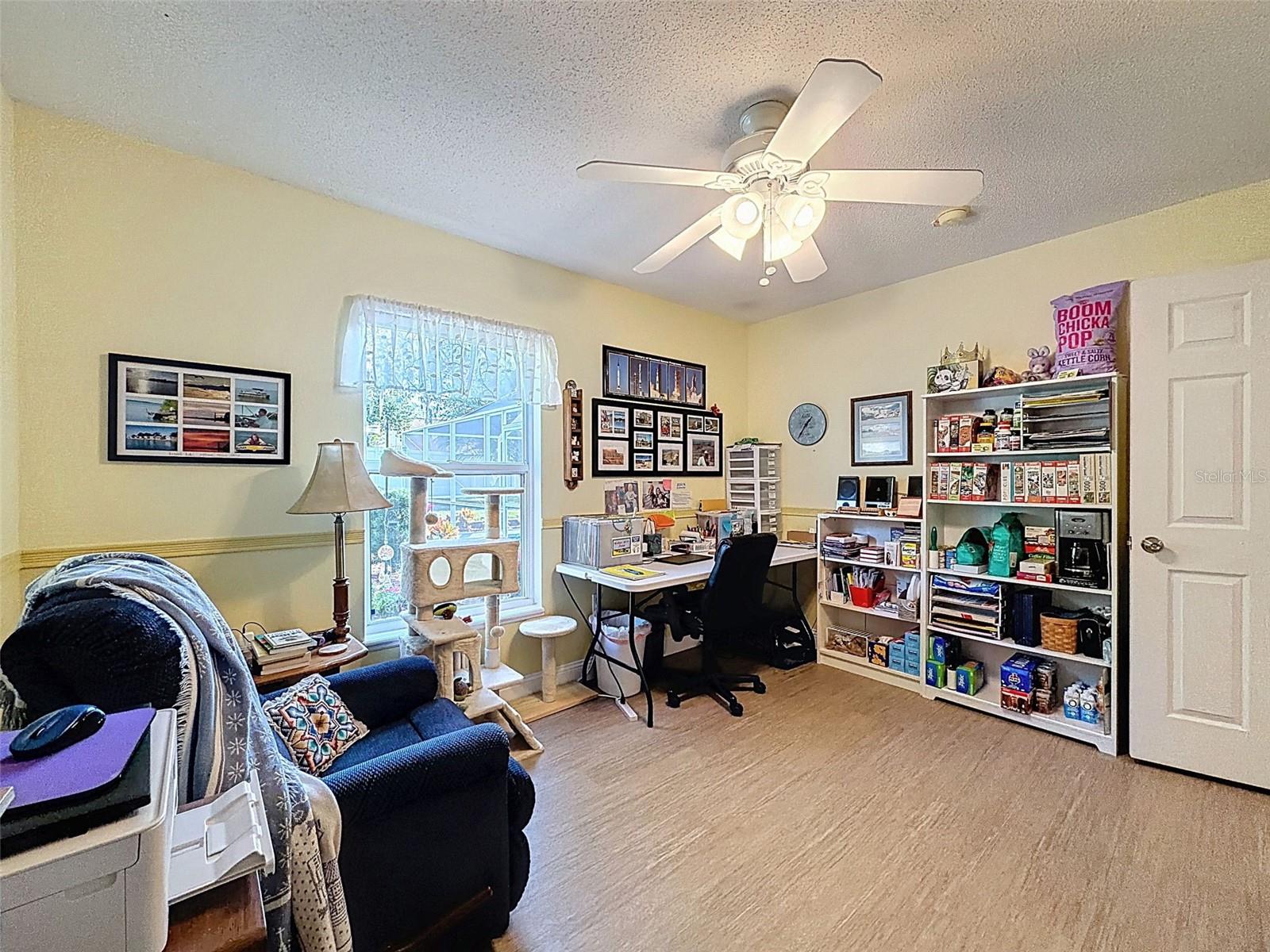 Listing photo id 22 for 2370 Bonkirk Avenue