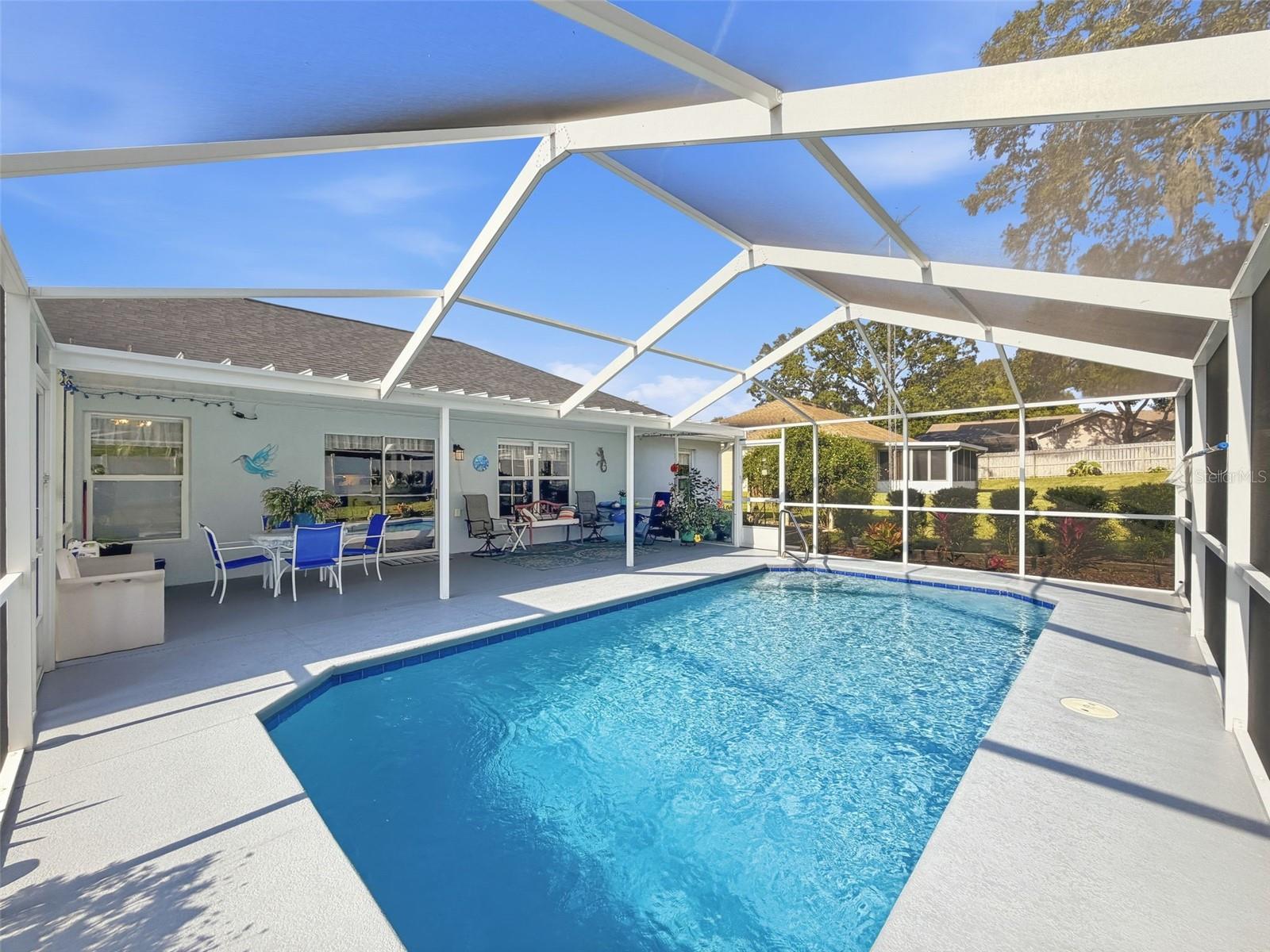 Listing photo id 25 for 2370 Bonkirk Avenue