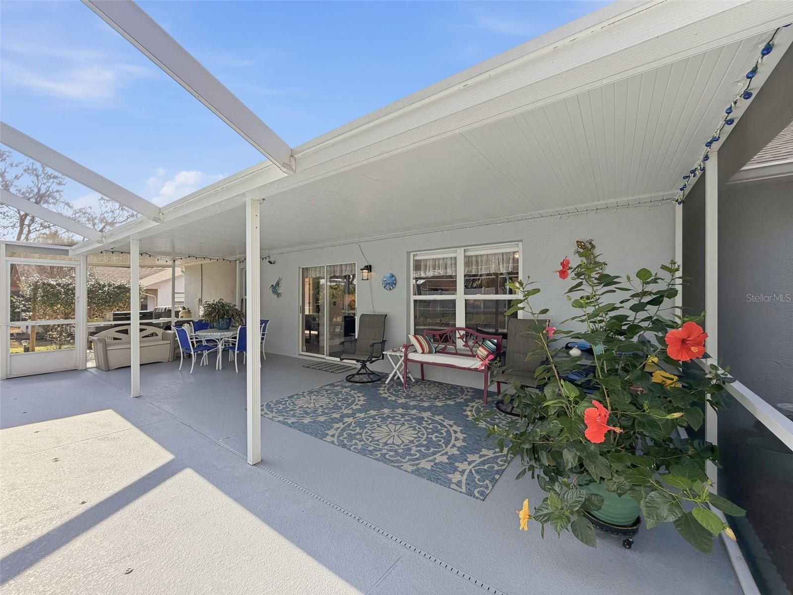 Listing photo id 1 for 2370 Bonkirk Avenue