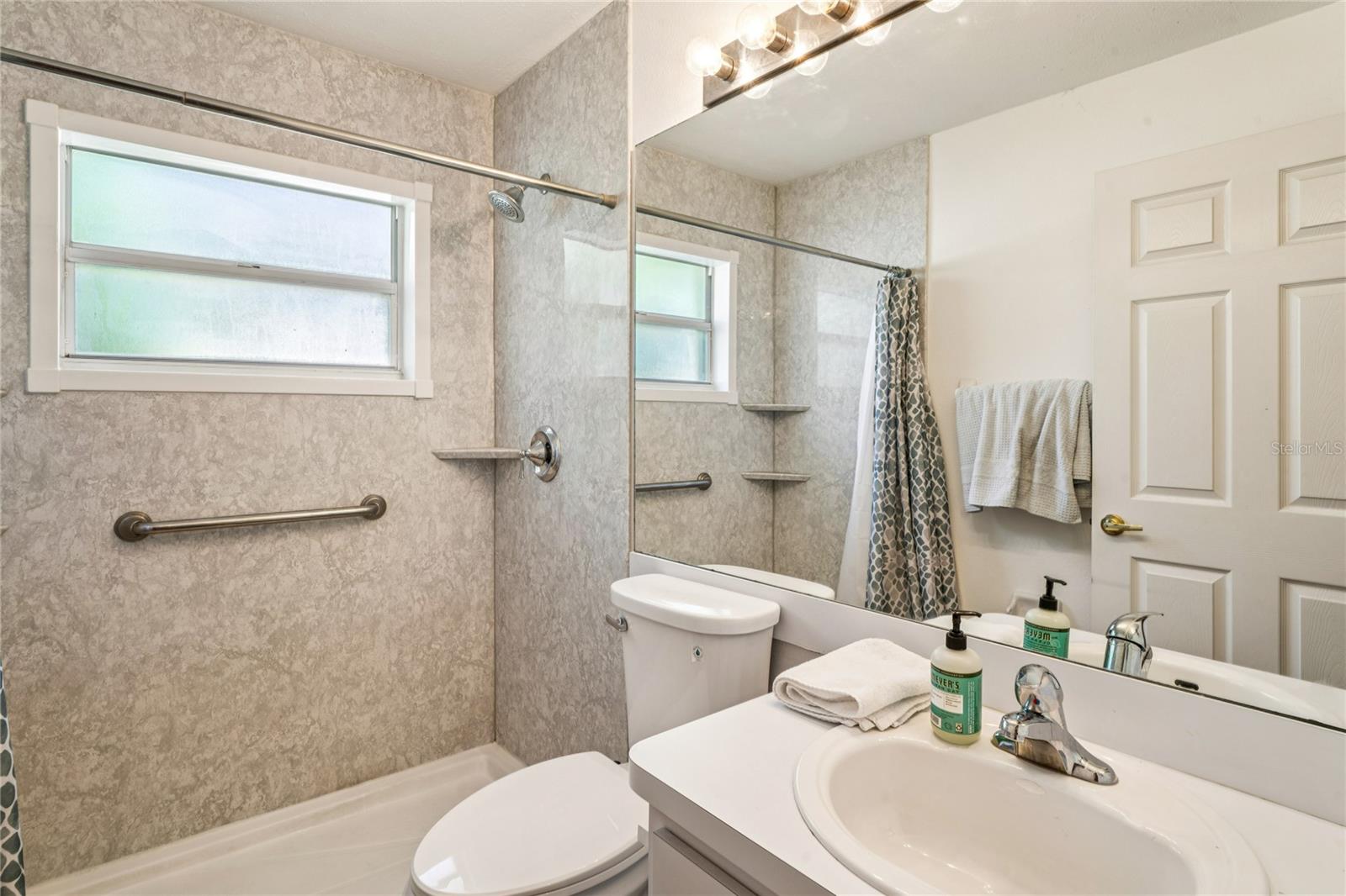 Image 21 of 44 For 7818 Fashion Loop