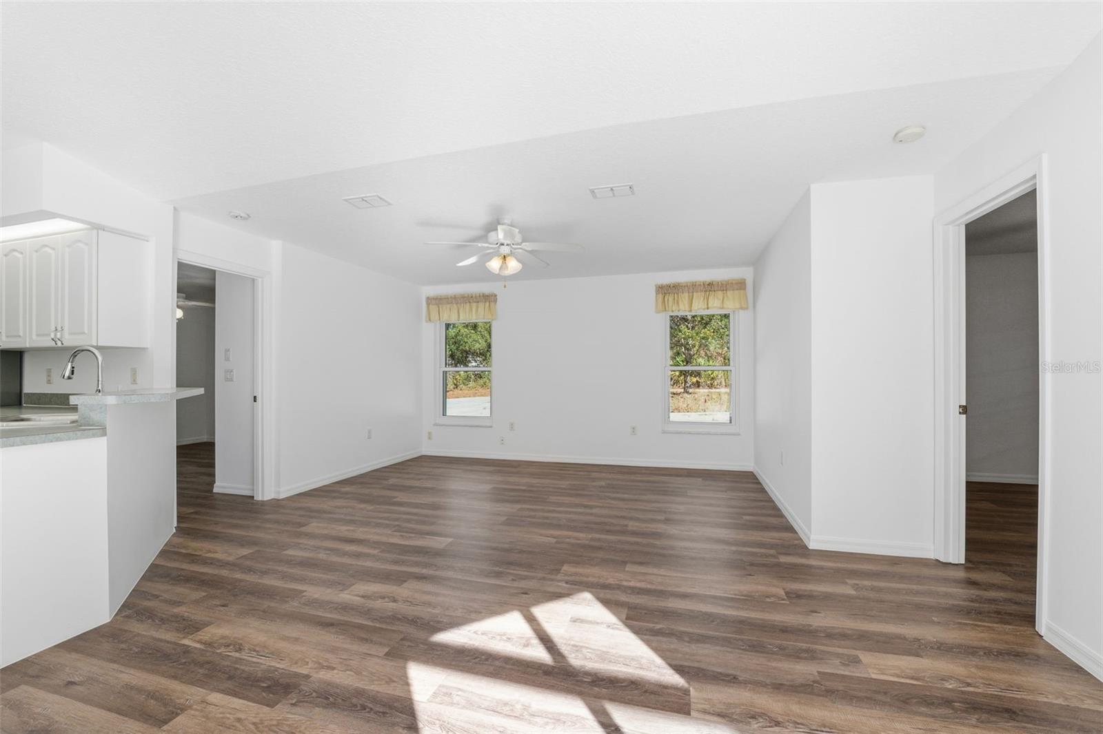 Image 17 of 68 For 4930 Pinto Loop