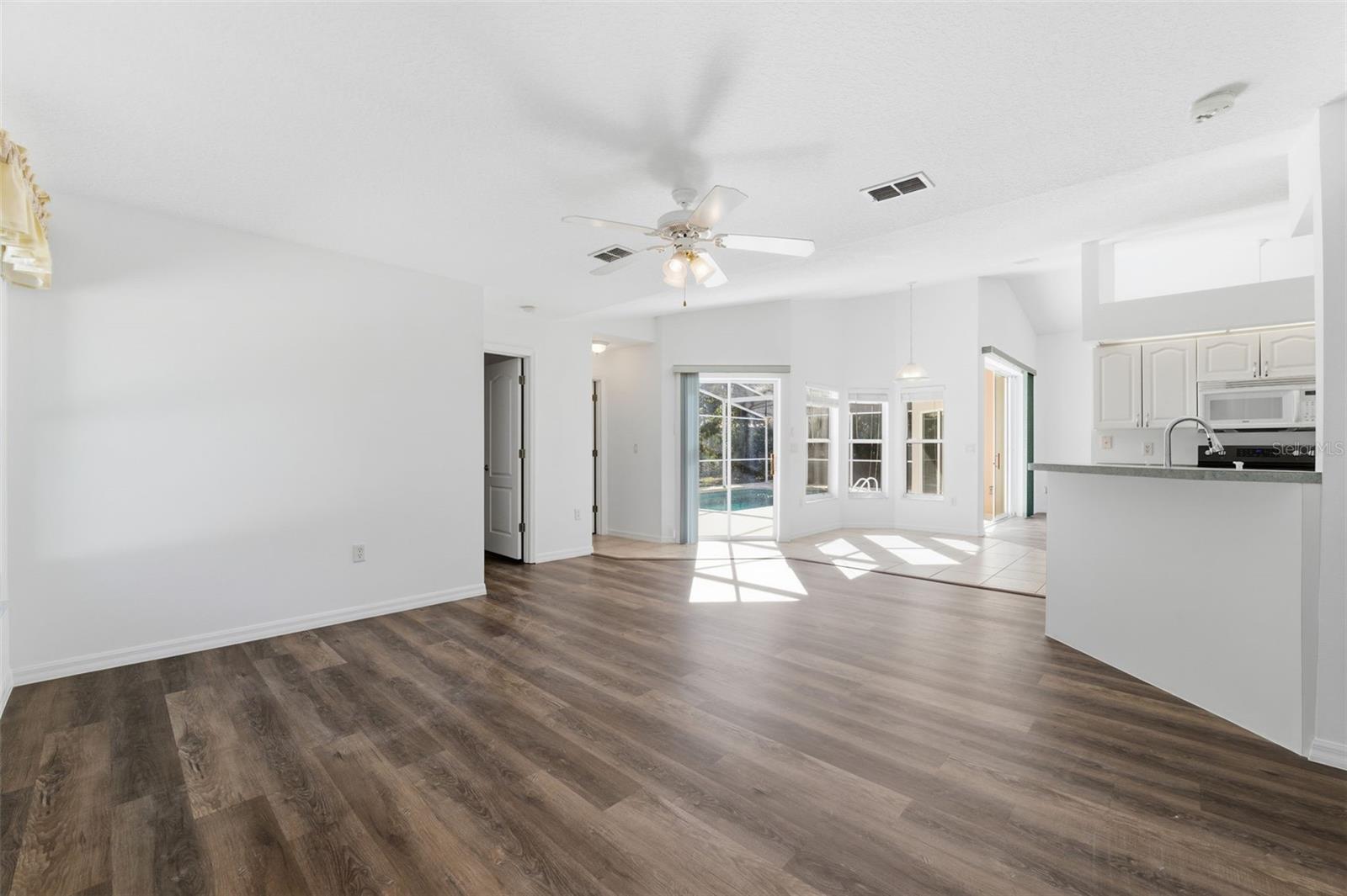 Image 64 of 68 For 4930 Pinto Loop