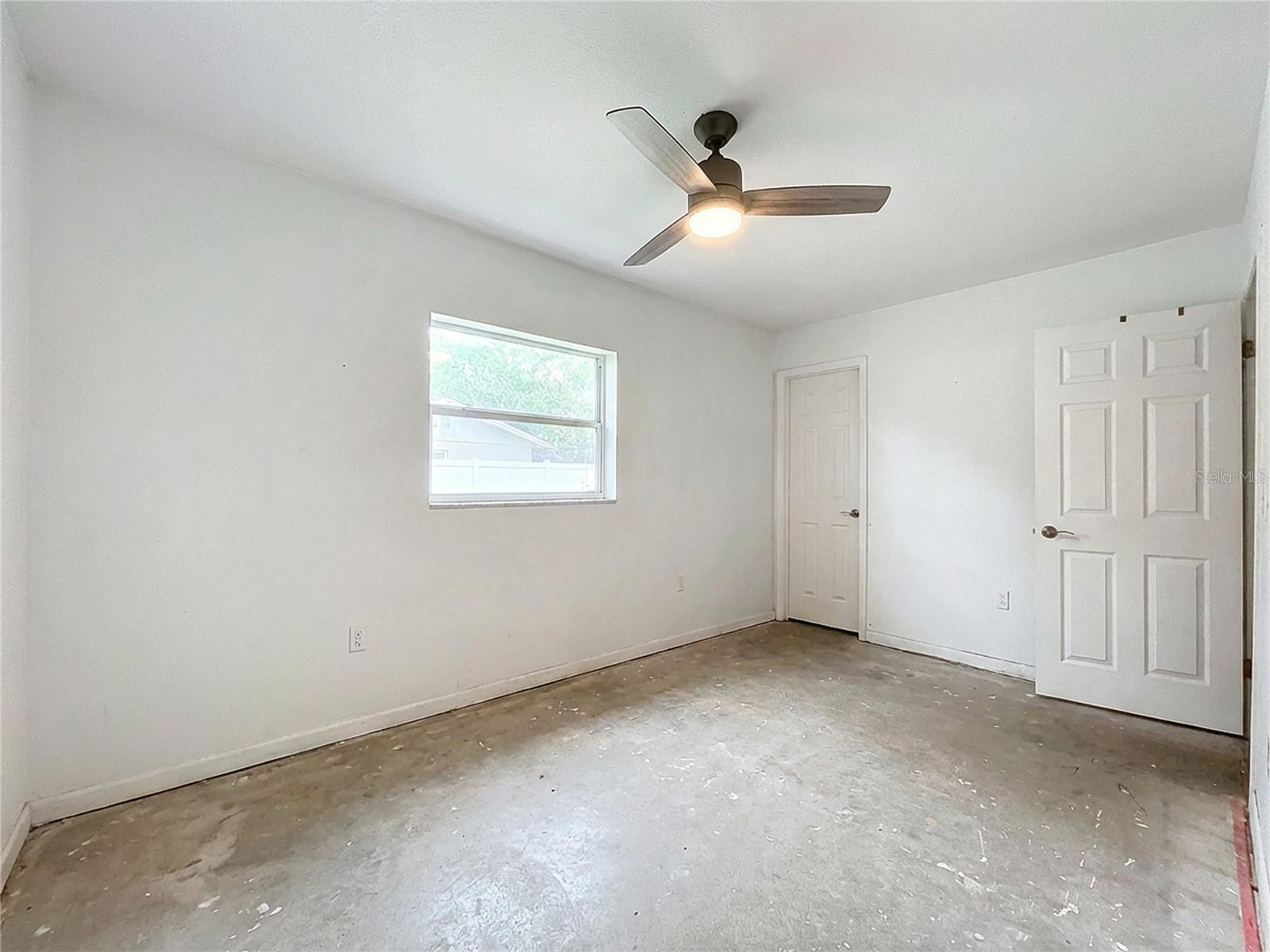 Listing photo id 17 for 9421 Sunshine Grove Road