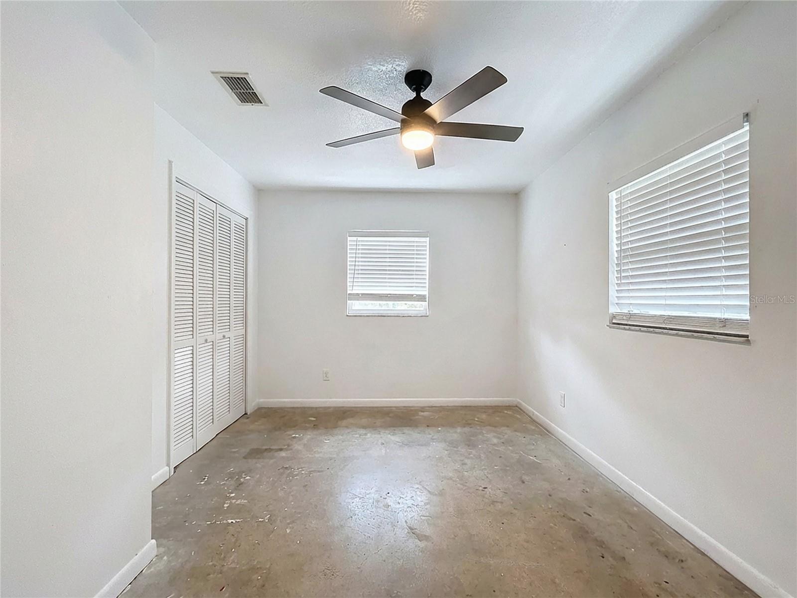 Listing photo id 18 for 9421 Sunshine Grove Road