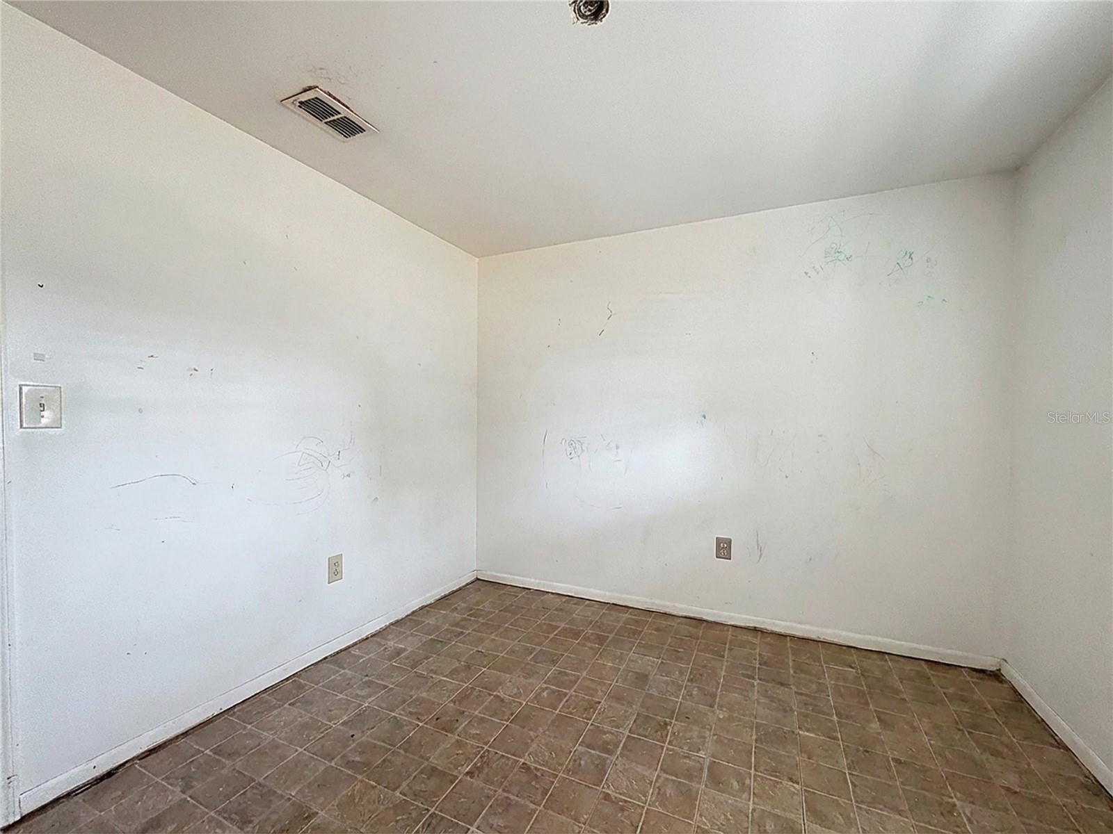 Listing photo id 20 for 9421 Sunshine Grove Road