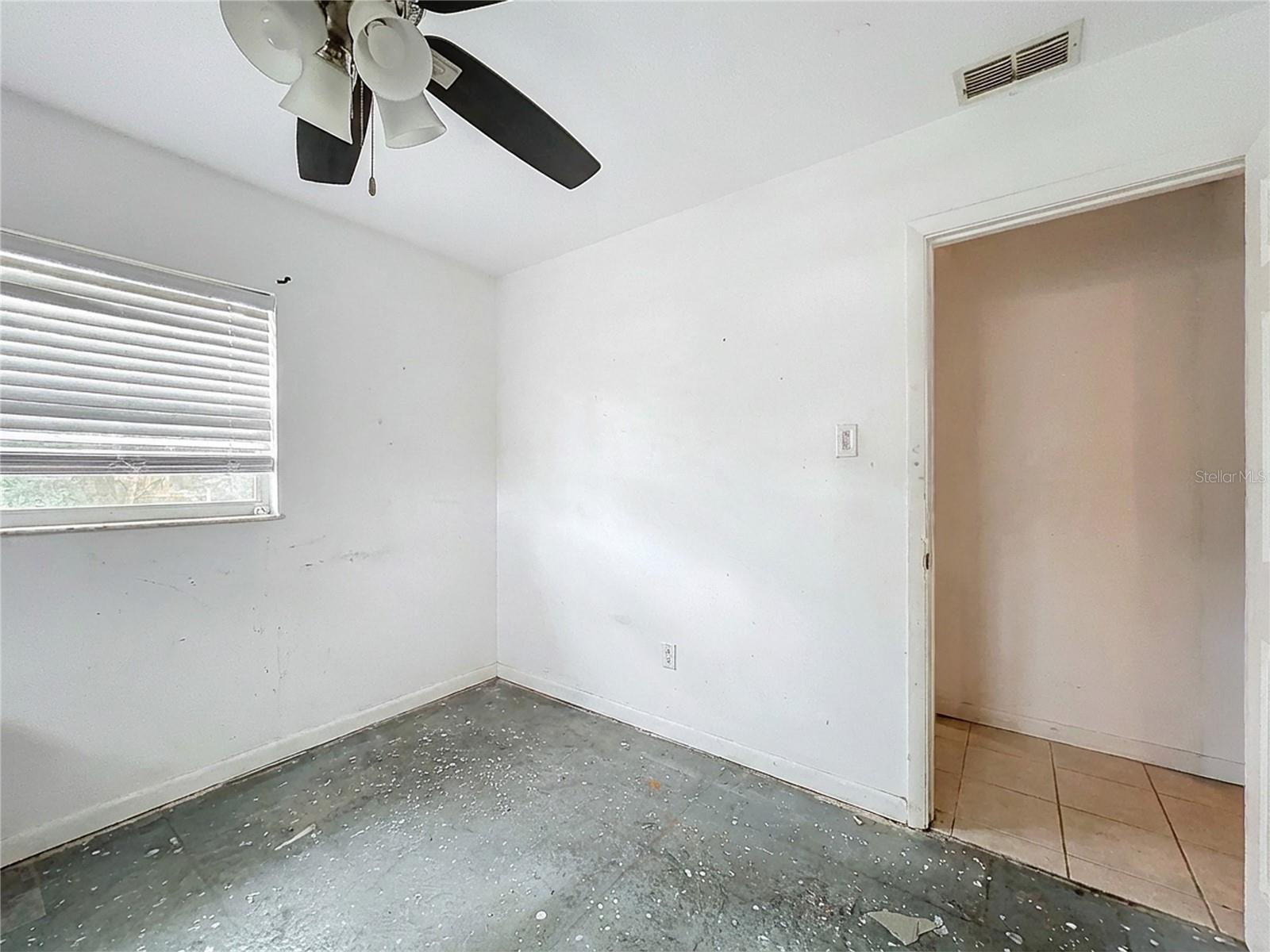 Listing photo id 24 for 9421 Sunshine Grove Road