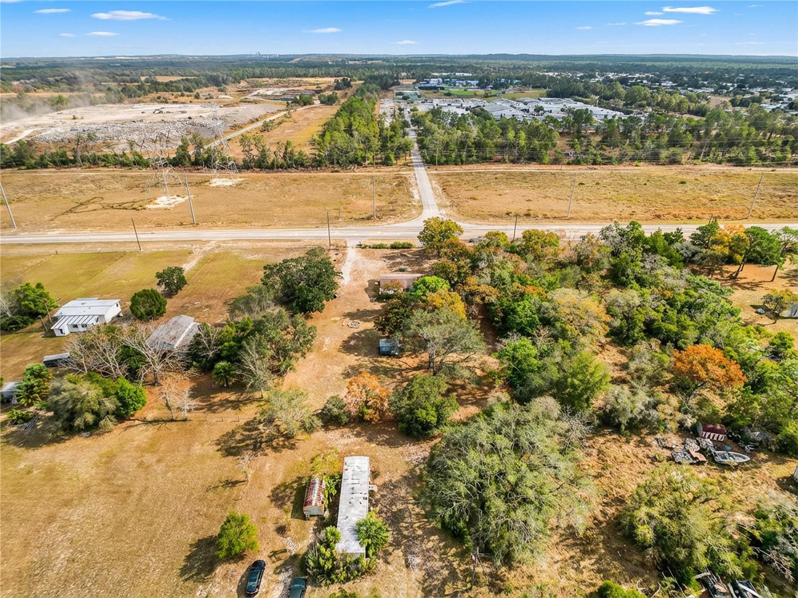 Listing photo id 41 for 9421 Sunshine Grove Road