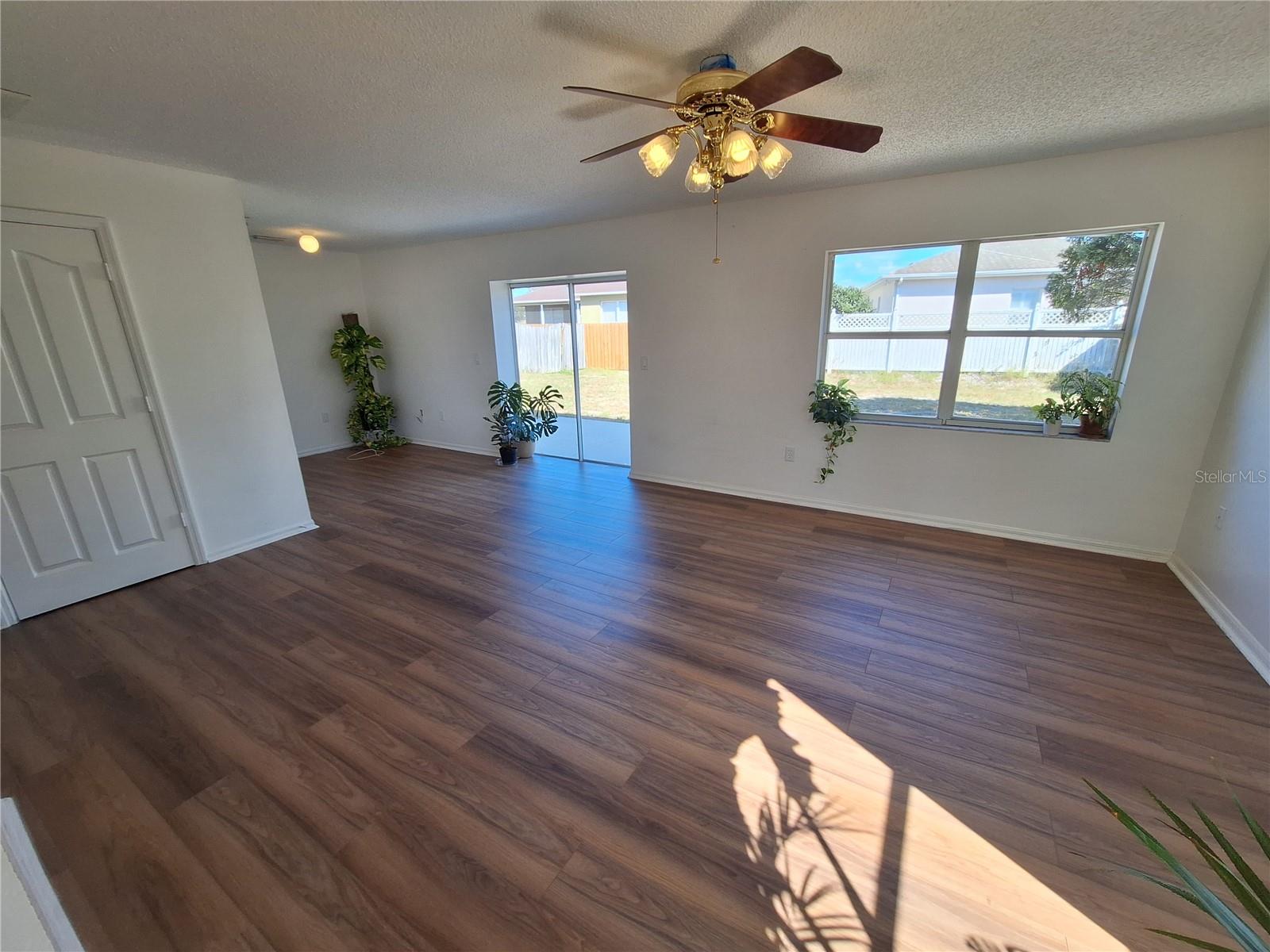 Image 2 of 88 For 10218 Barnett Loop