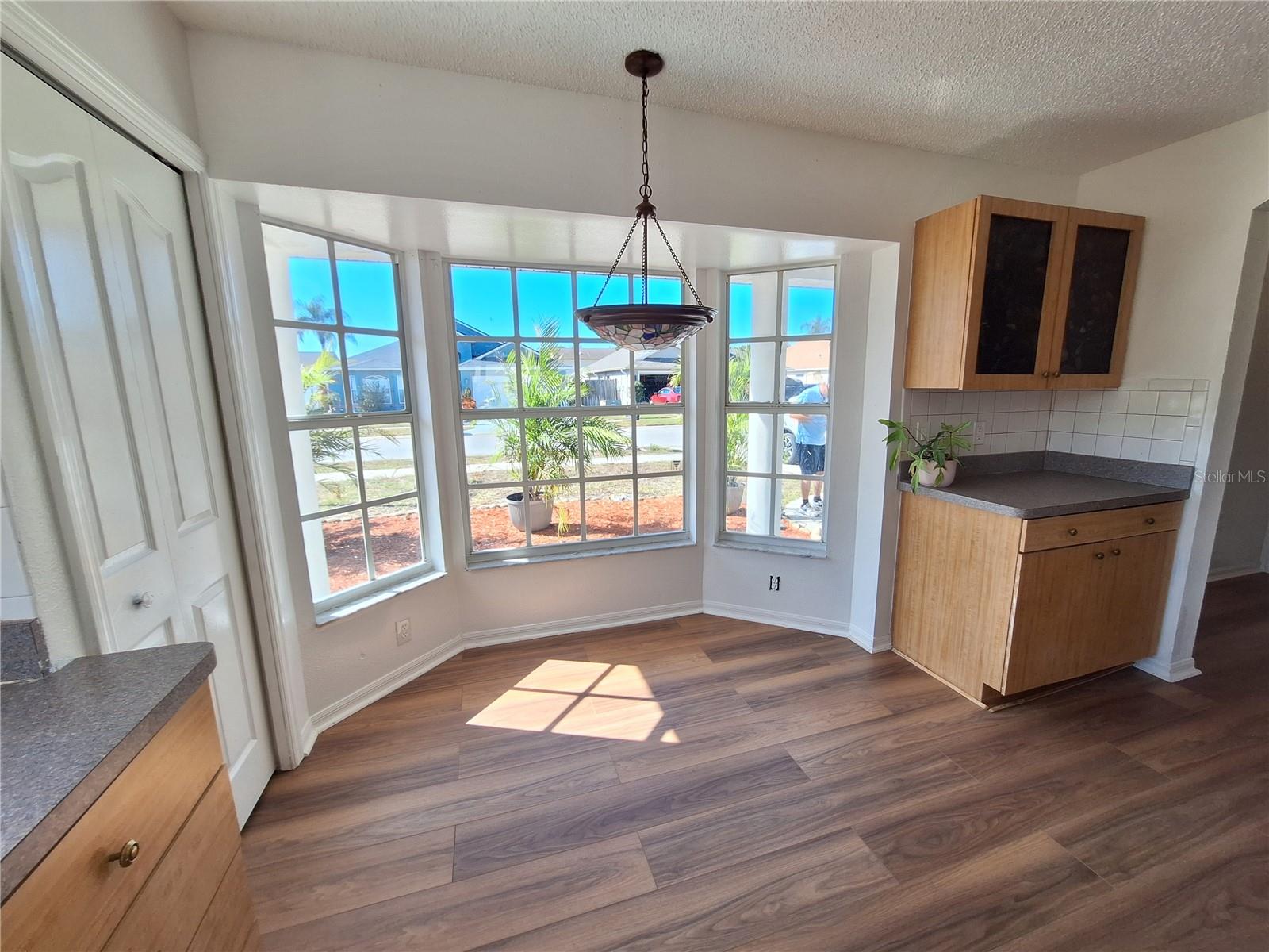 Image 20 of 88 For 10218 Barnett Loop