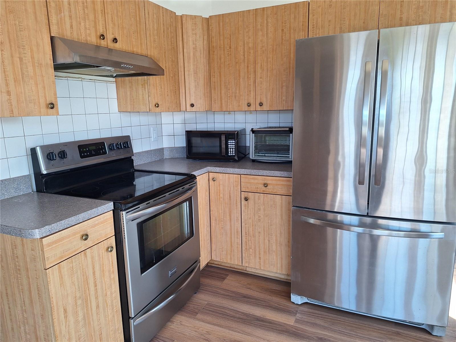 Image 27 of 88 For 10218 Barnett Loop