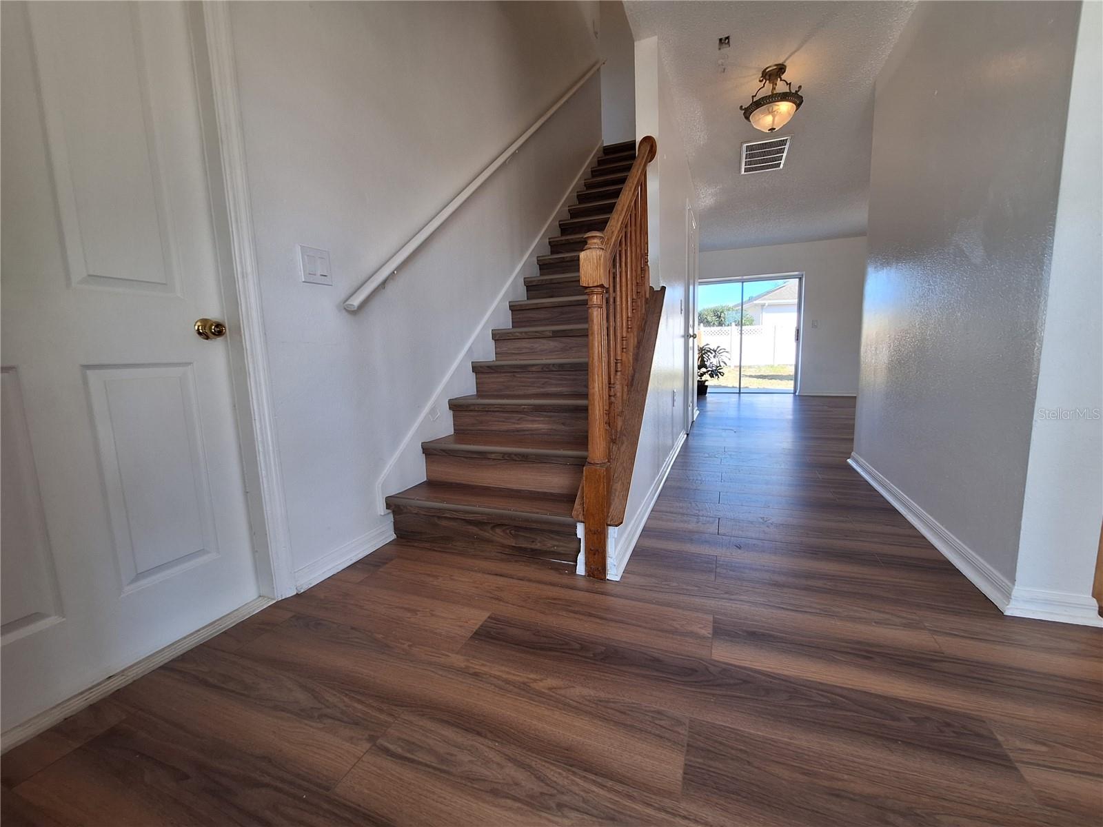 Image 36 of 88 For 10218 Barnett Loop