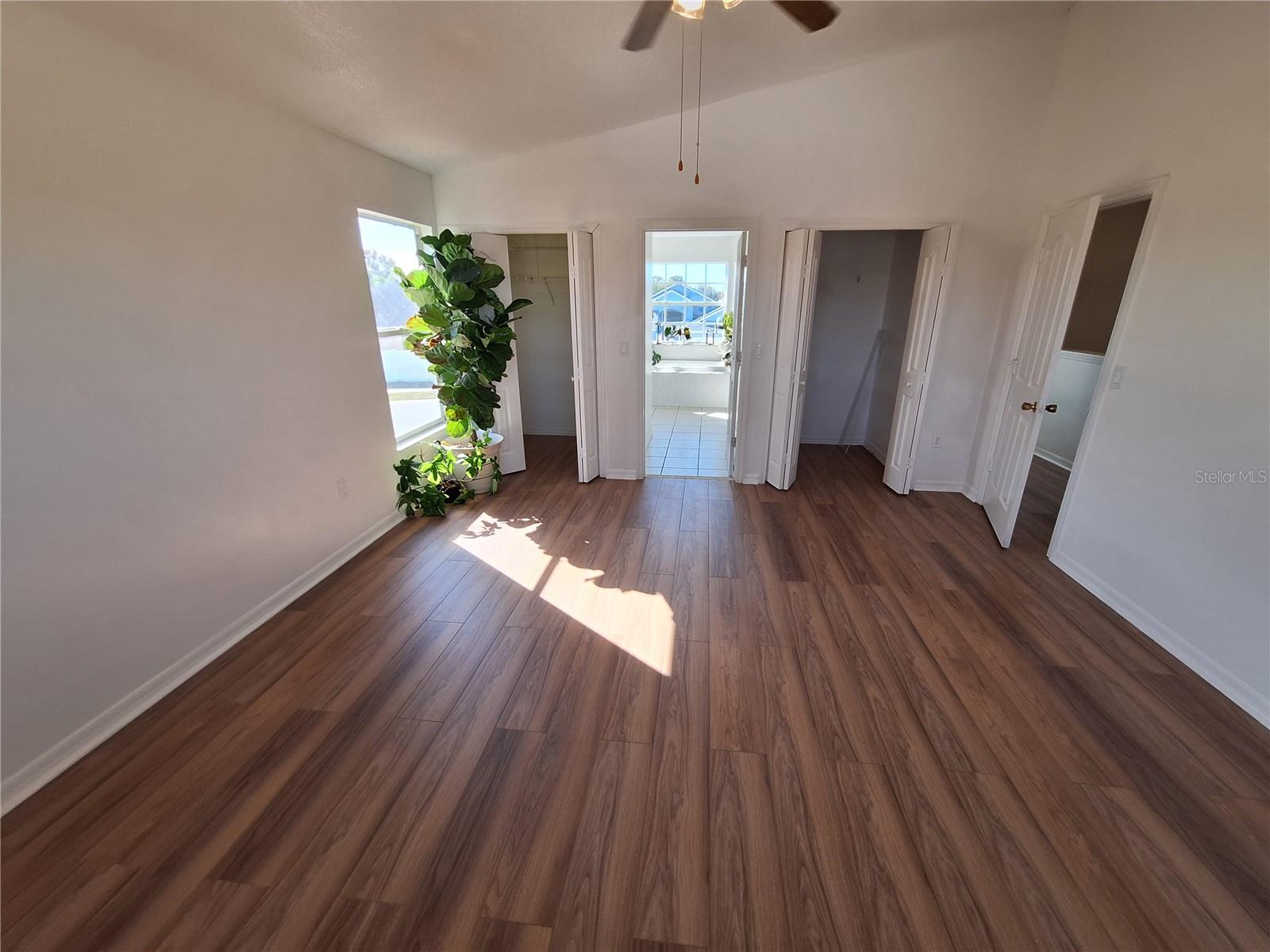 Image 39 of 88 For 10218 Barnett Loop