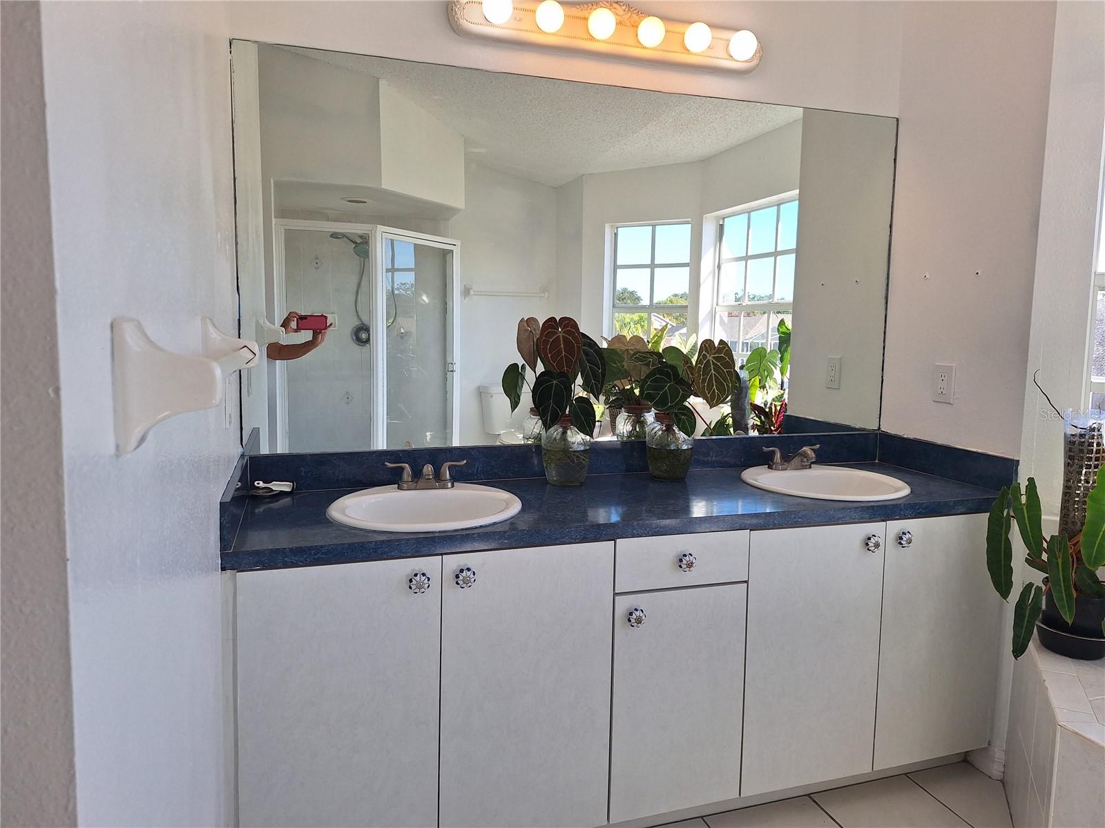 Image 42 of 88 For 10218 Barnett Loop