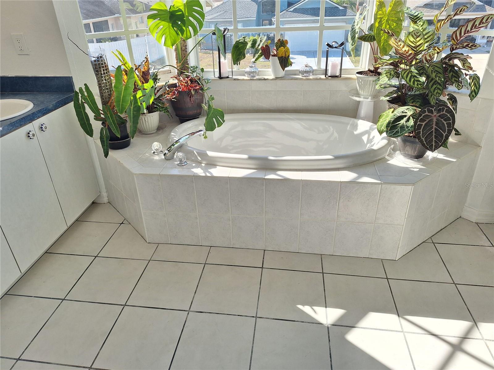 Image 45 of 88 For 10218 Barnett Loop