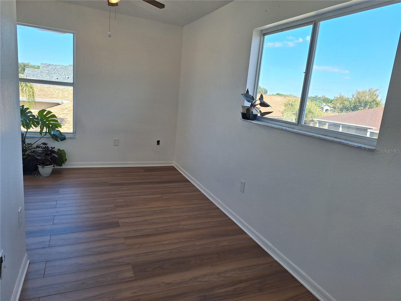 Image 61 of 88 For 10218 Barnett Loop