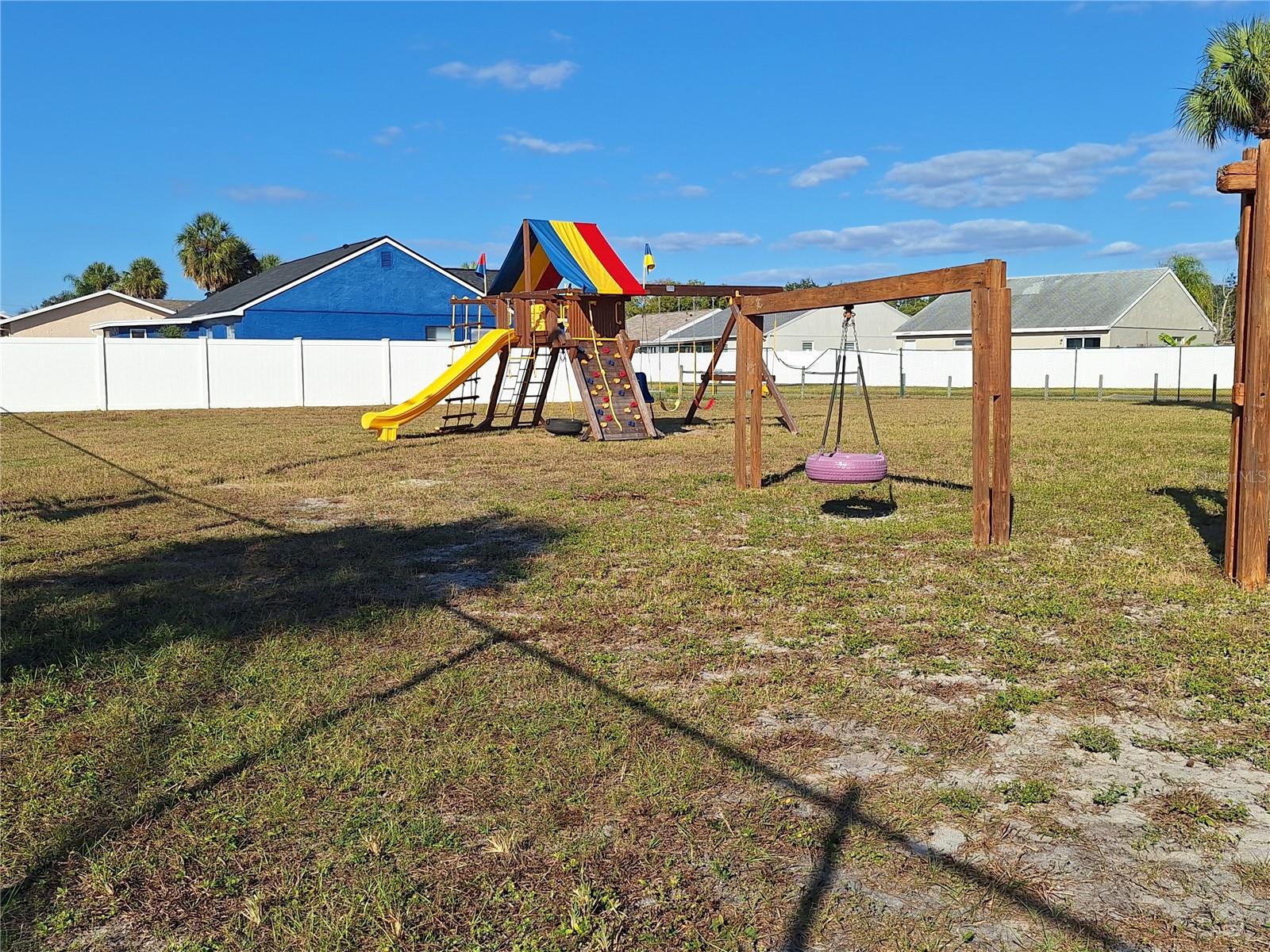 Image 83 of 88 For 10218 Barnett Loop