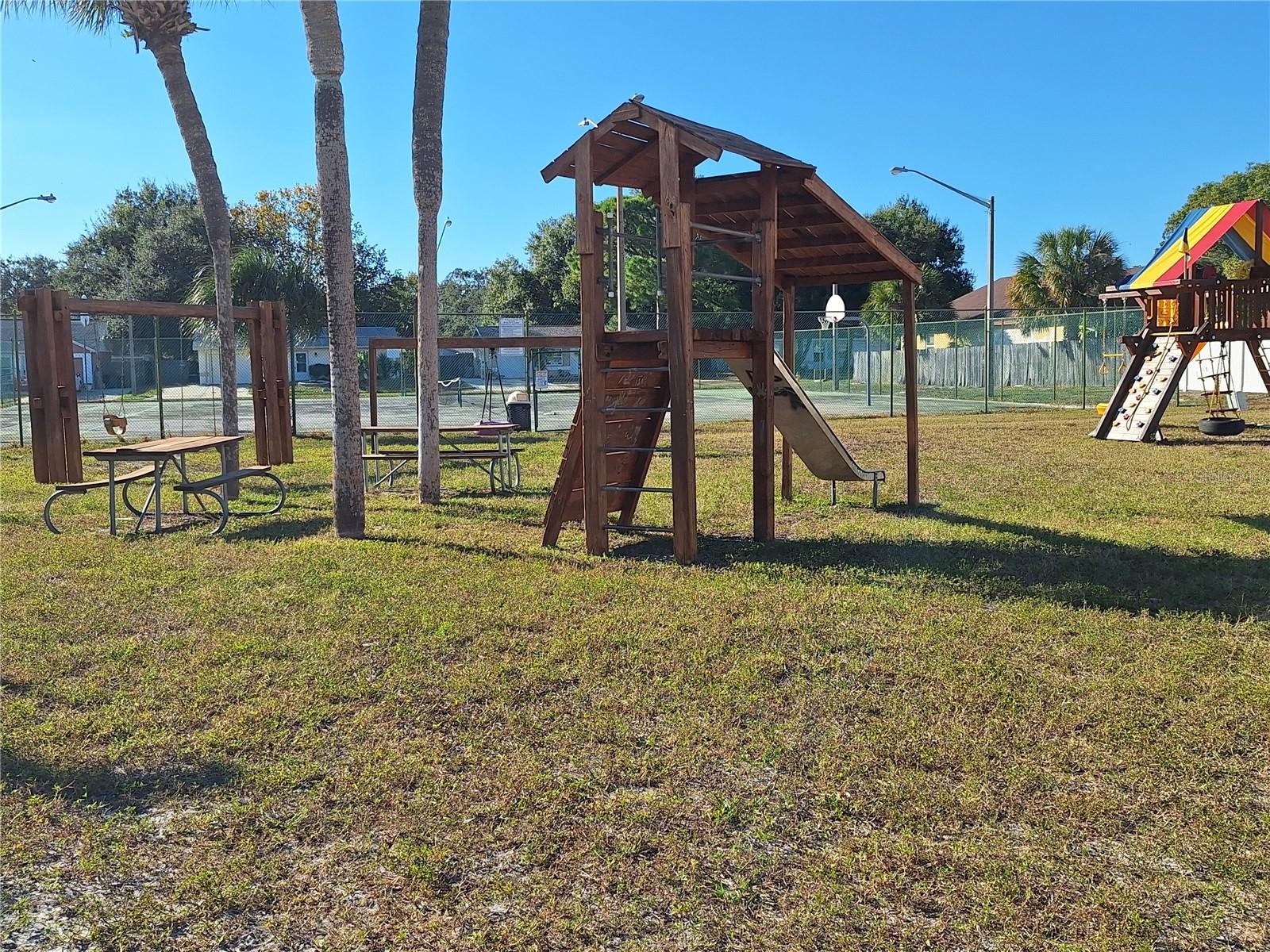 Image 84 of 88 For 10218 Barnett Loop