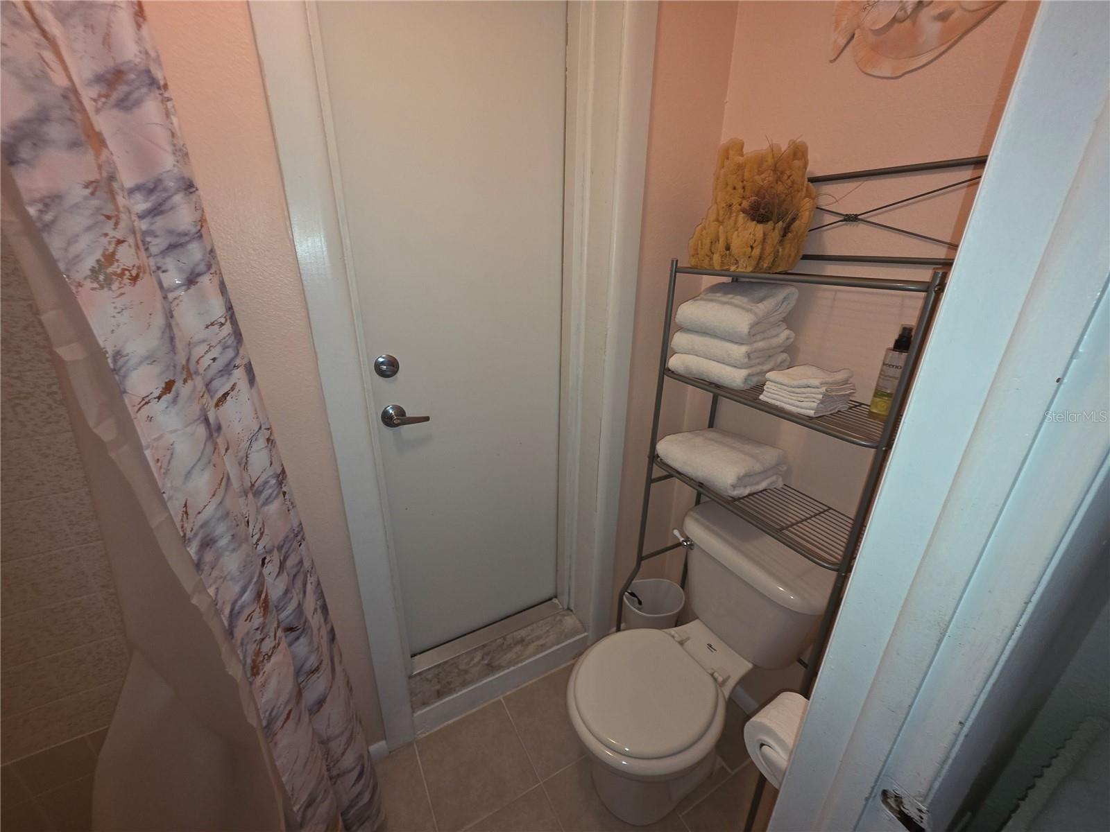 Image 13 of 25 For 6351 Sutherland Avenue