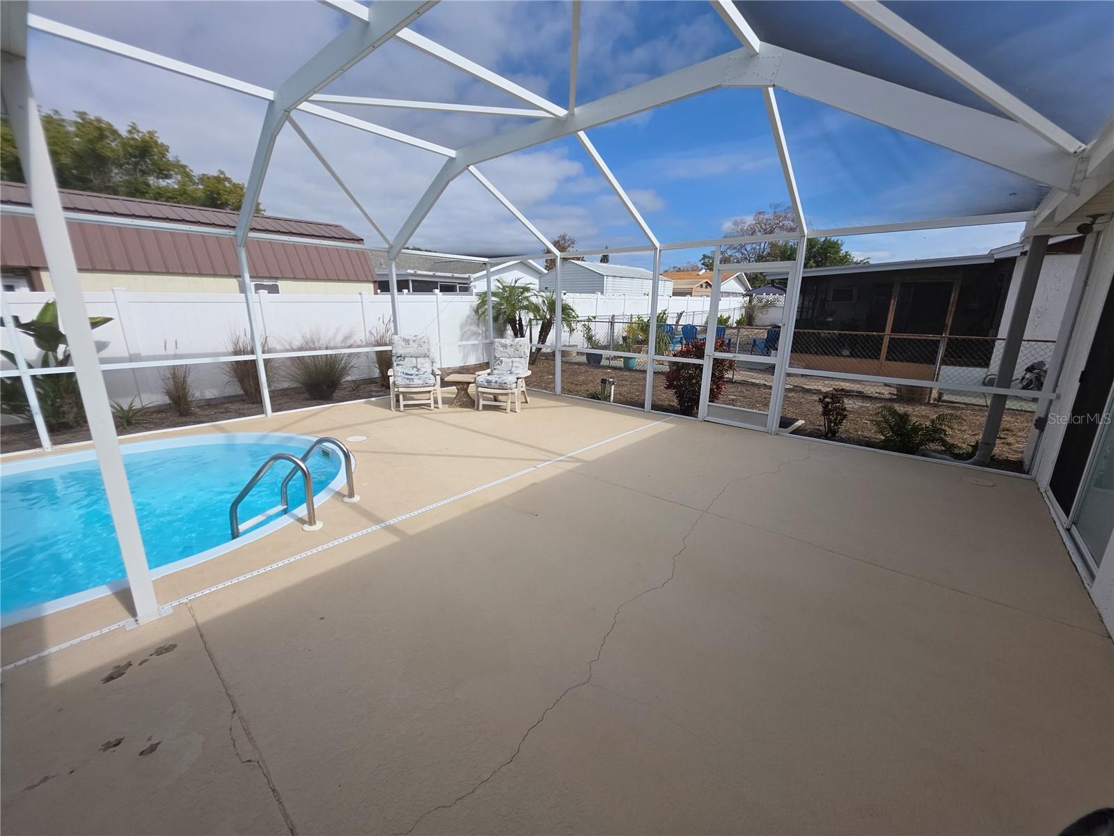 Image 18 of 25 For 6351 Sutherland Avenue