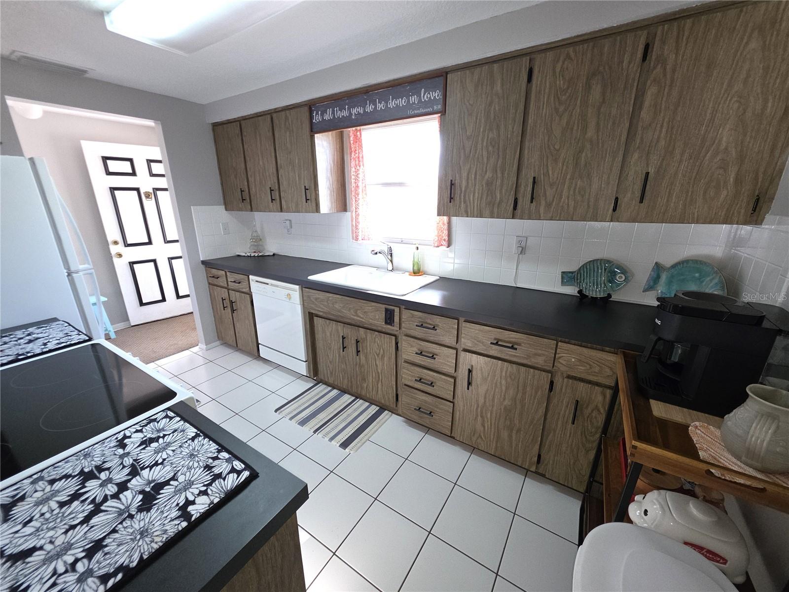 Image 4 of 25 For 6351 Sutherland Avenue