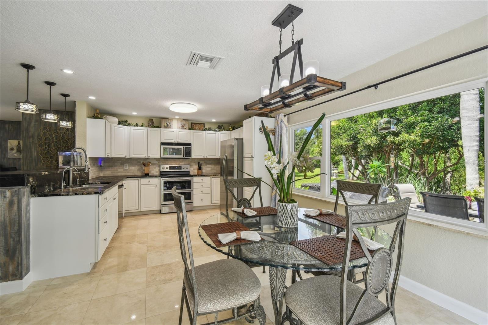 Image 23 of 46 For 10301 Nina Court