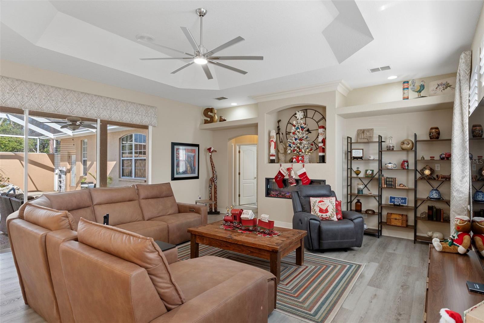 Image 19 of 64 For 13097 Pastore Court