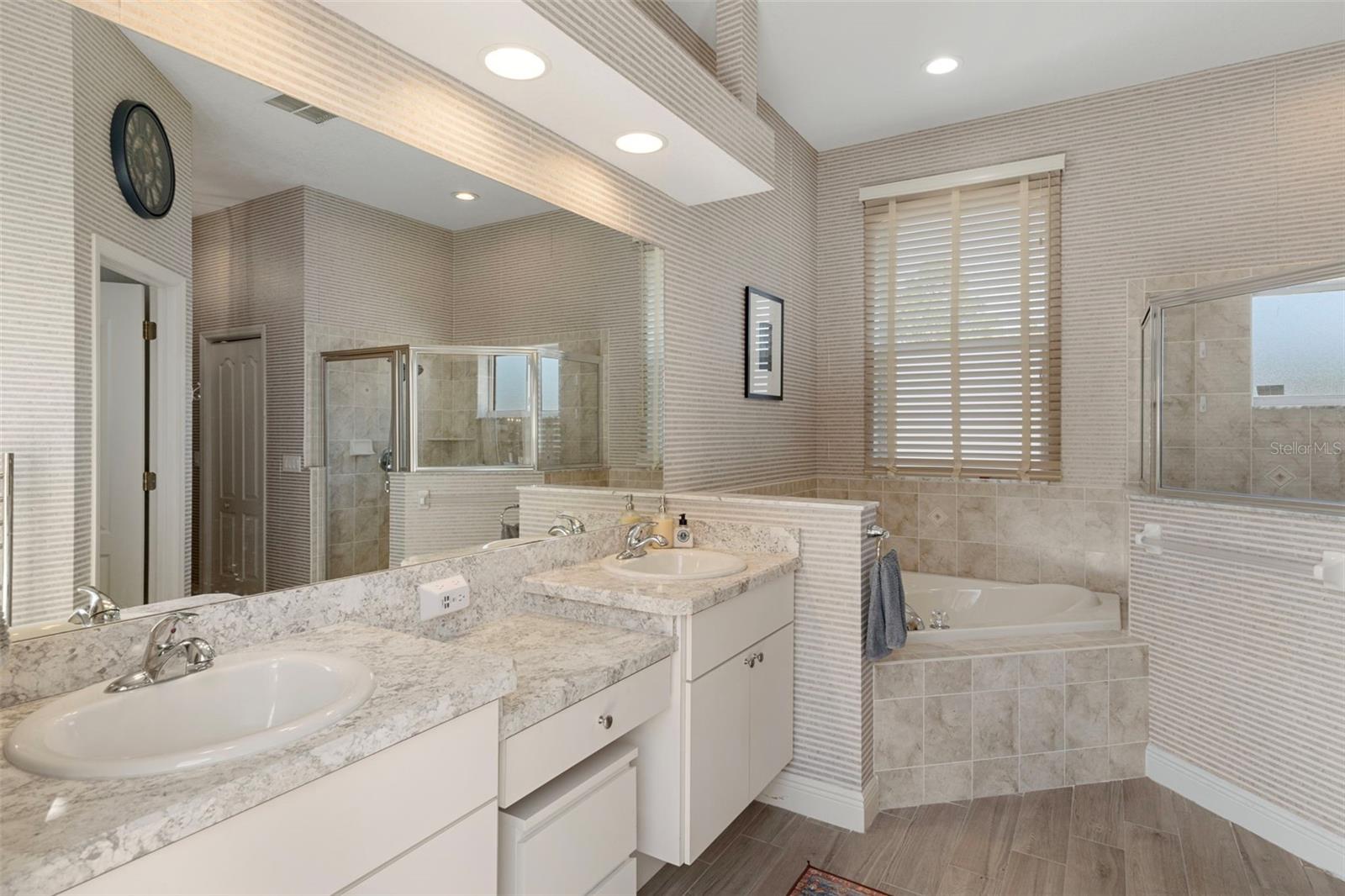 Image 28 of 64 For 13097 Pastore Court