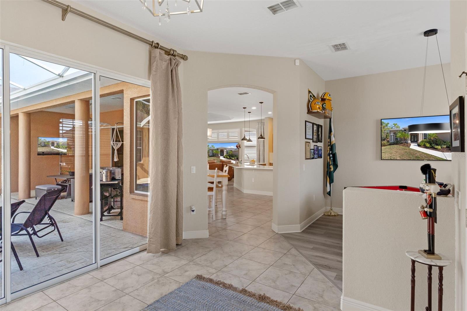 Image 7 of 64 For 13097 Pastore Court